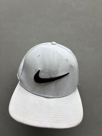 NIKE WHITE CAP