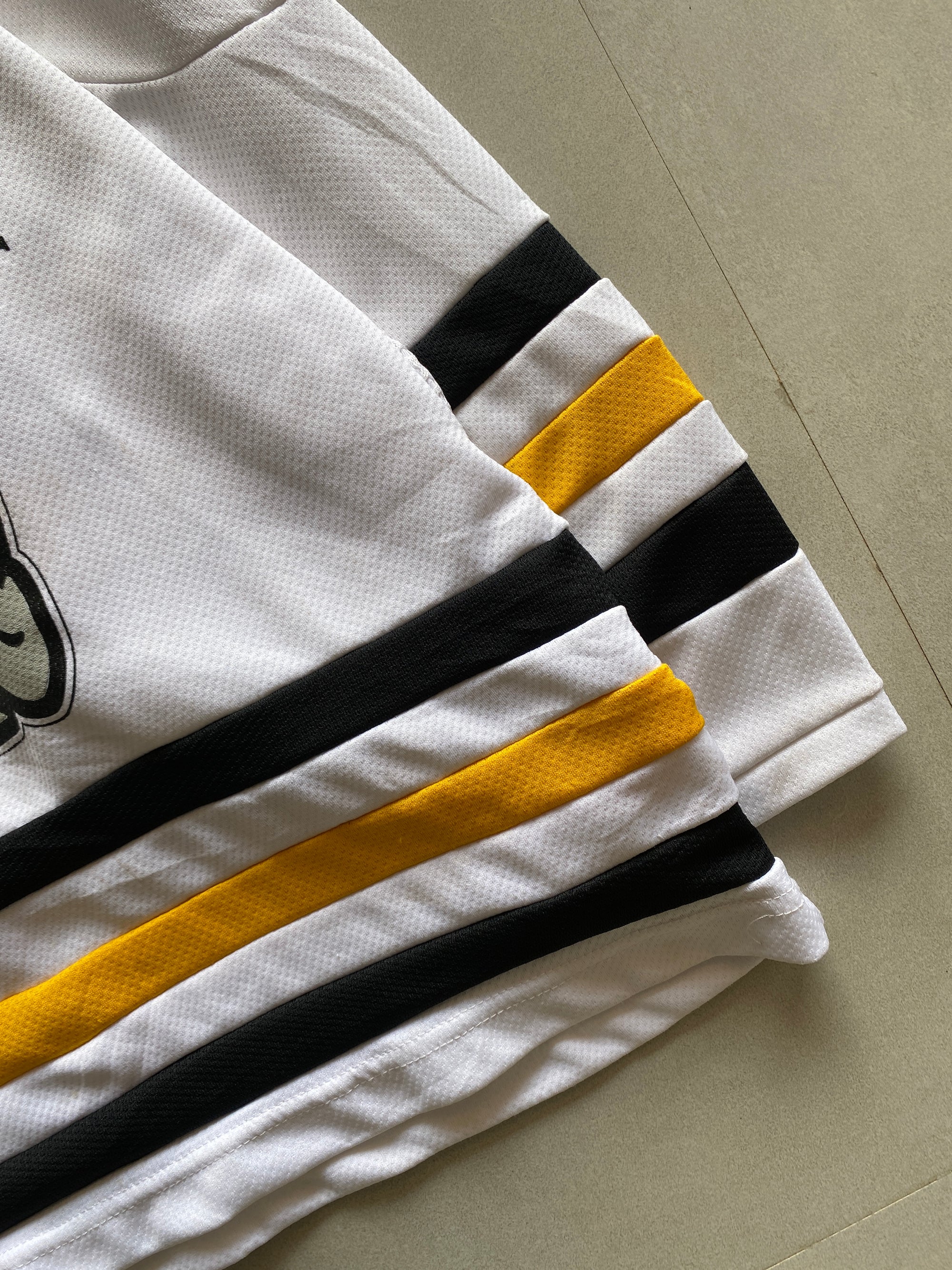 VINTAGE HOCKEY JERSEY - M