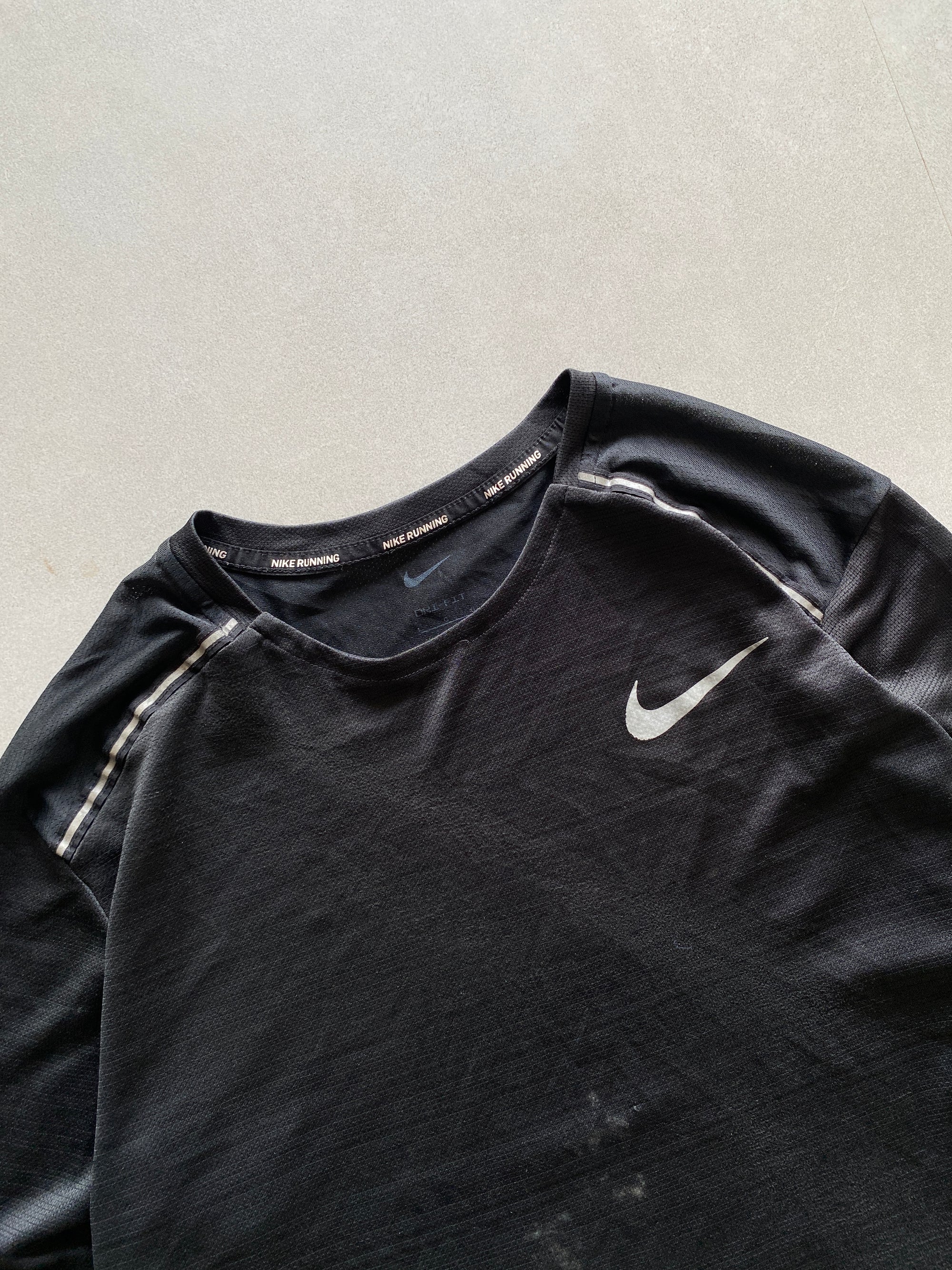 NIKE DRI-FIT RUNNING TEE - M