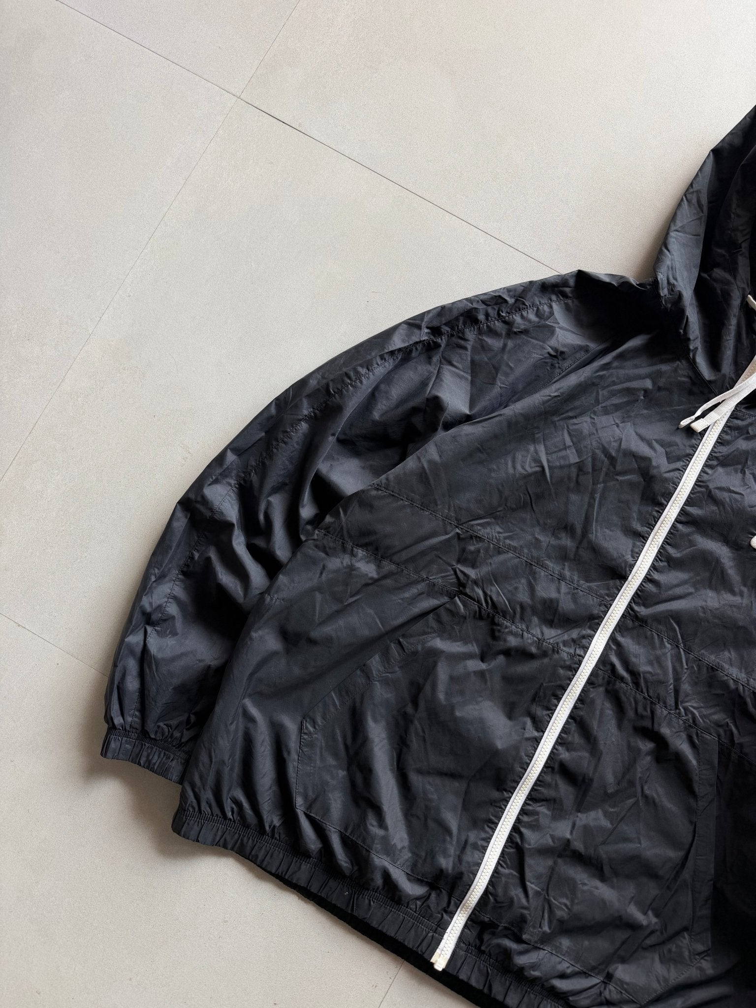 00S NIKE HOODED JACKET - XXL - Aged Arc