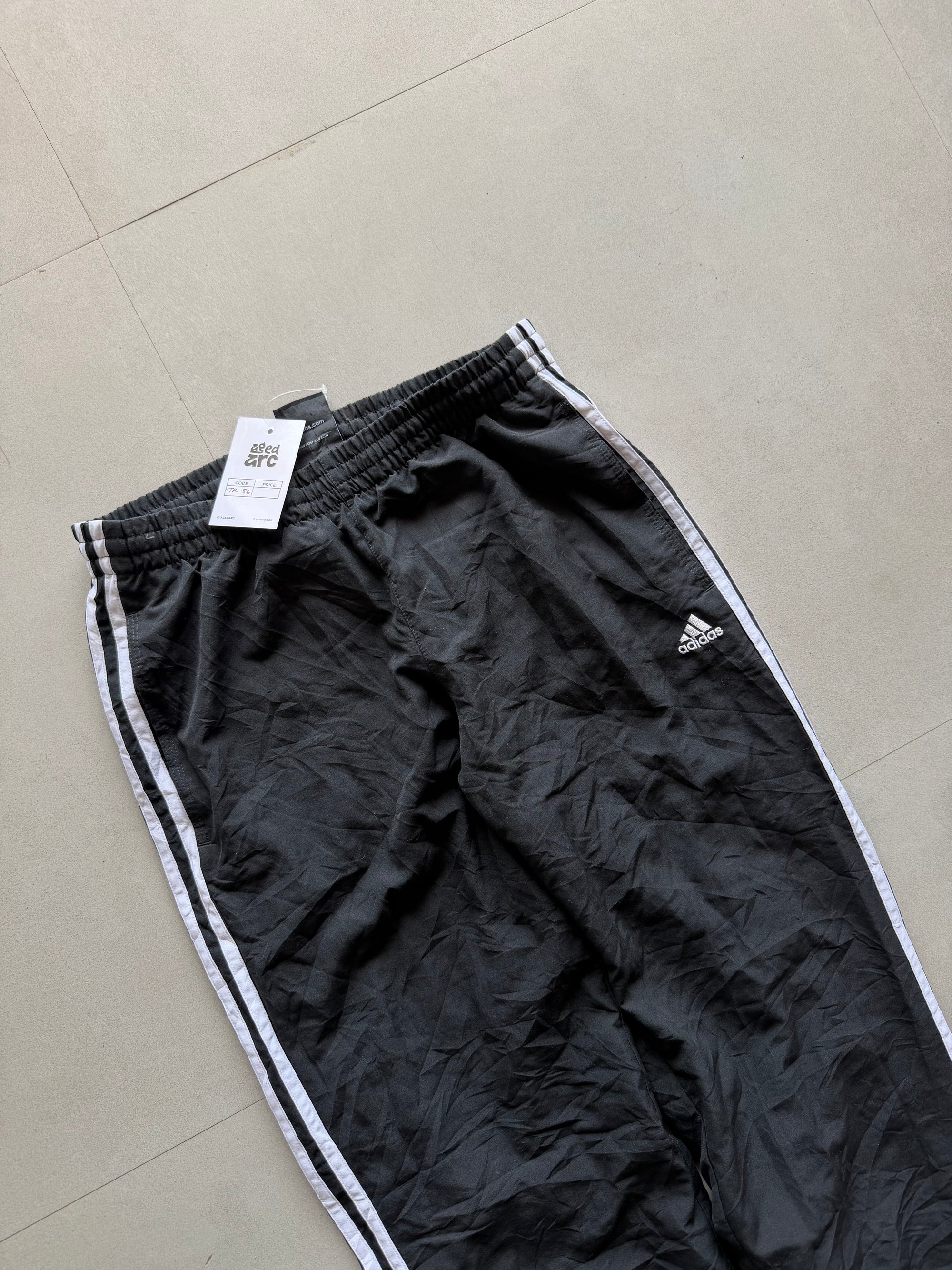 ADIDAS STRIPED TRACK PANT86 - M