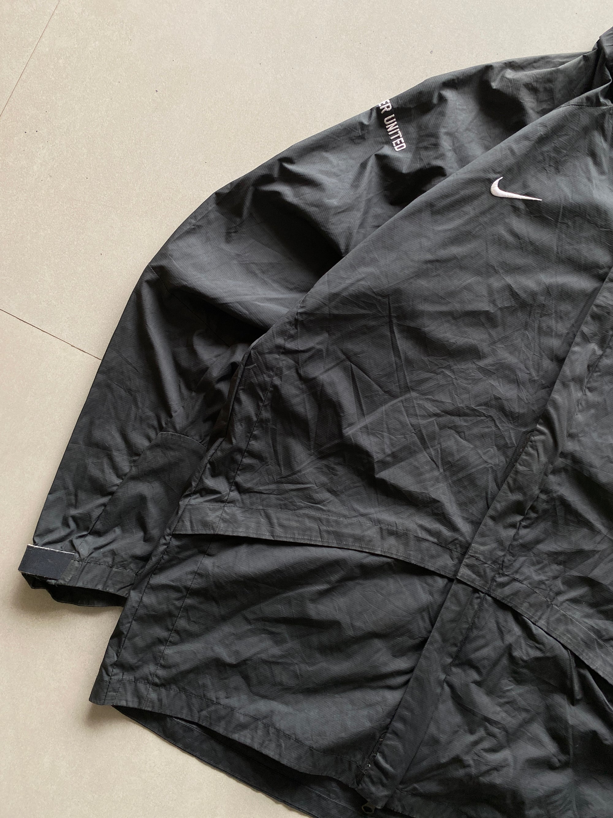 VINTAGE NIKE MANCHESTER UNITED JACKET - L