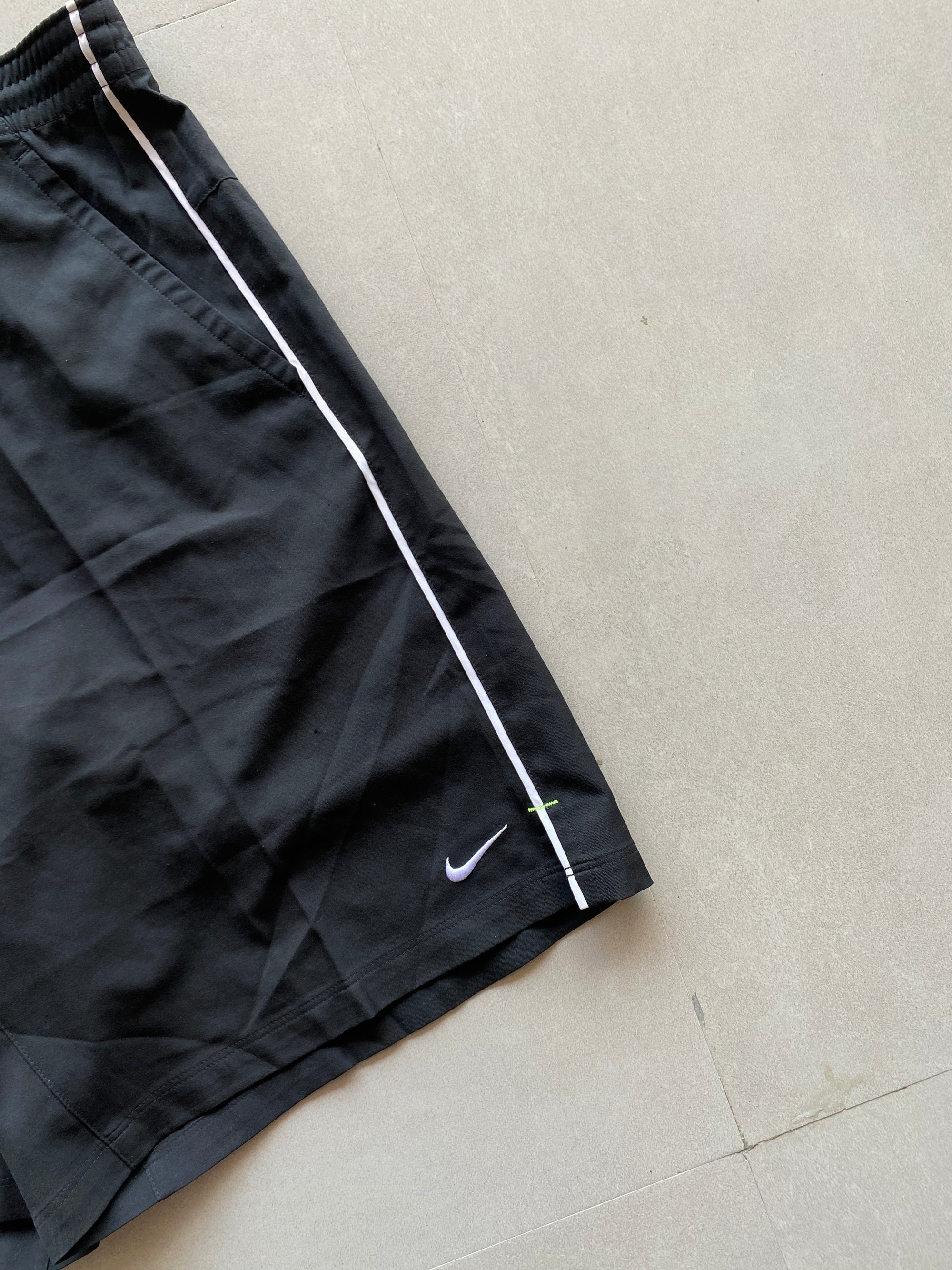 NIKE SHORTS - Xl