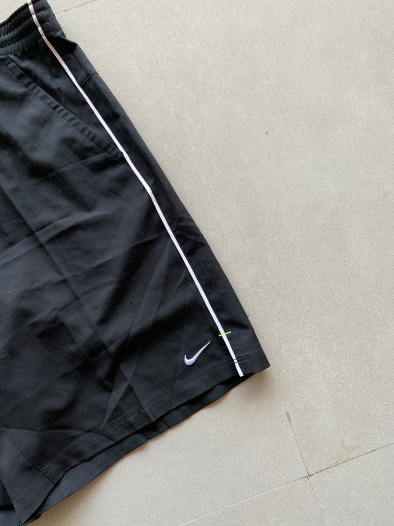 NIKE SHORTS - Xl