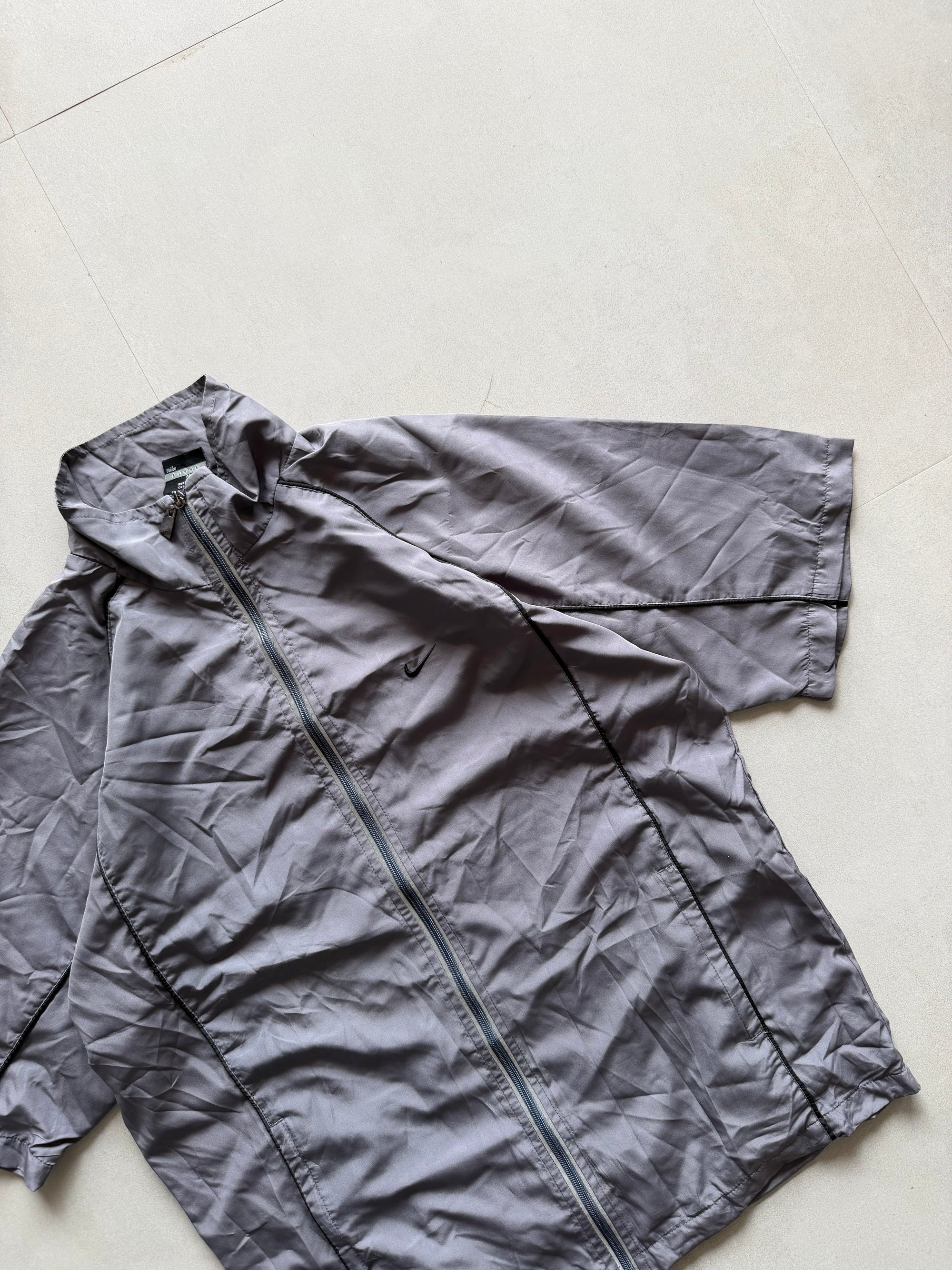 NIKE HALF SLEEVE JACKET - XL