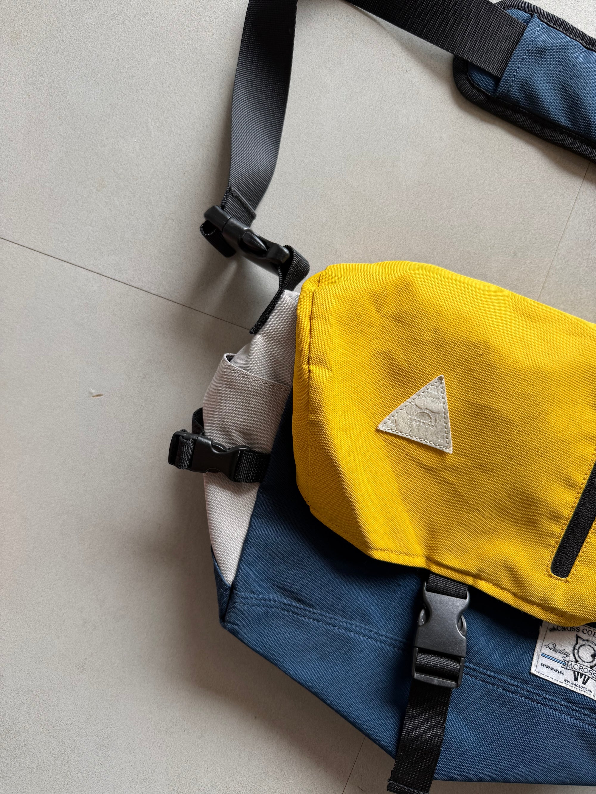 MESSANGER BAG