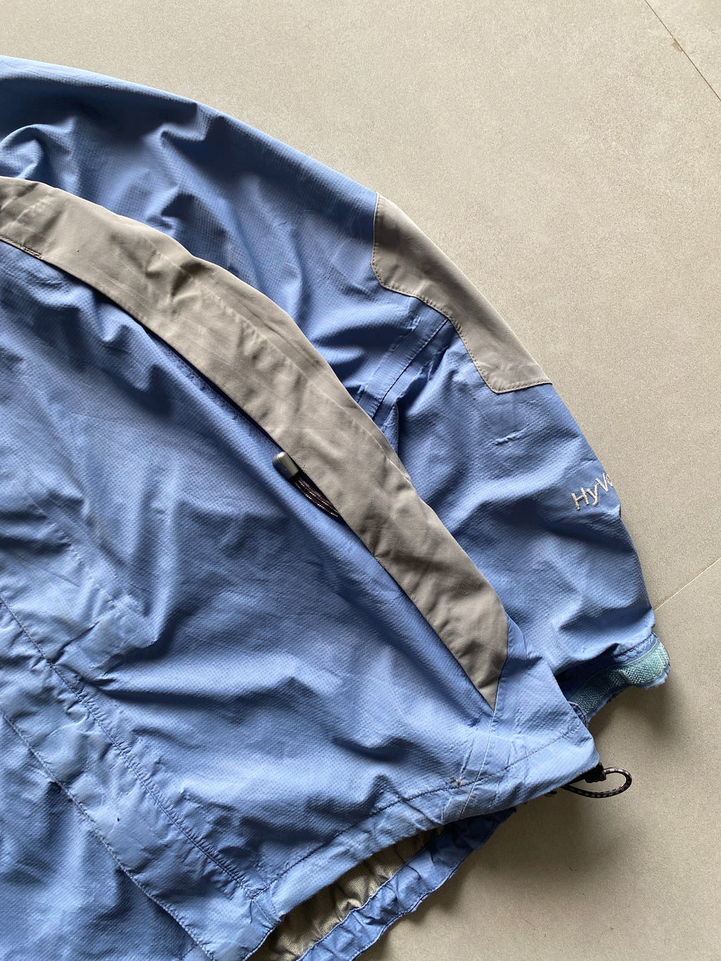 THE NORTH FACE HYVENT JACKET - L