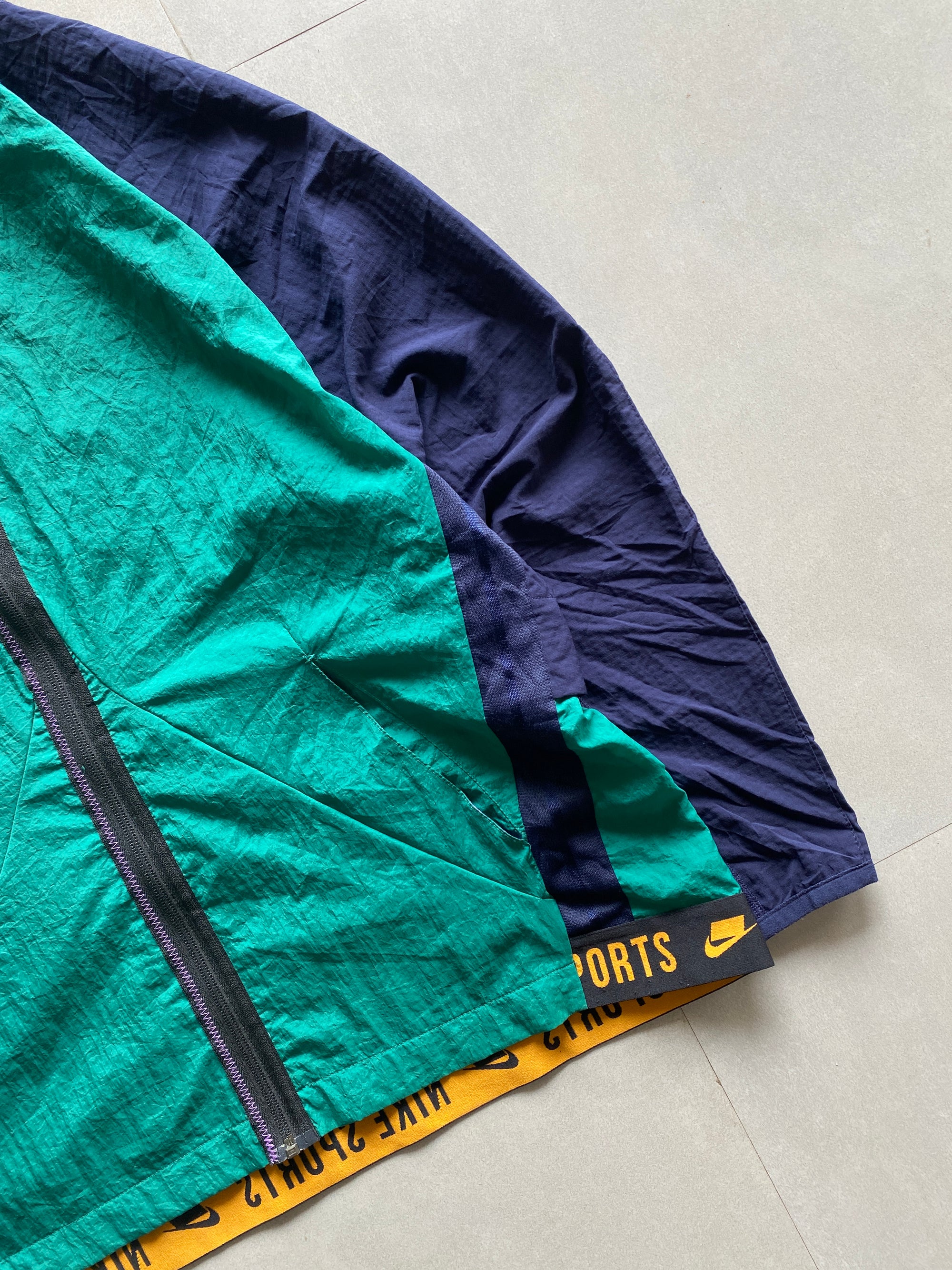 VINTAGE NIKE BIG LOGO JACKET - XXL