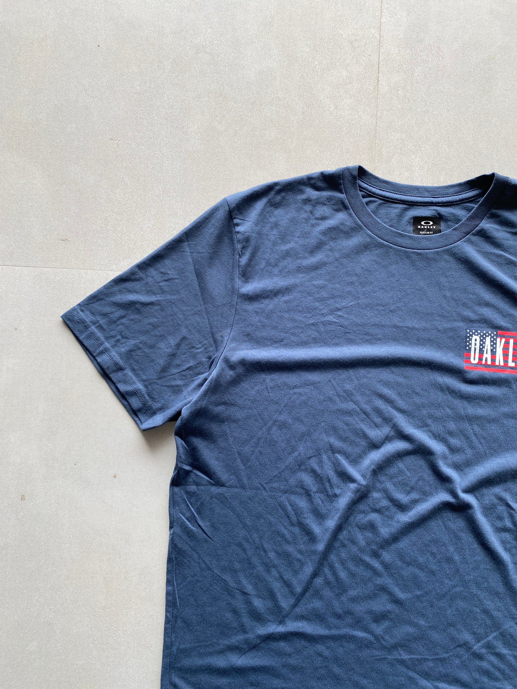 OAKLEY TEE - L