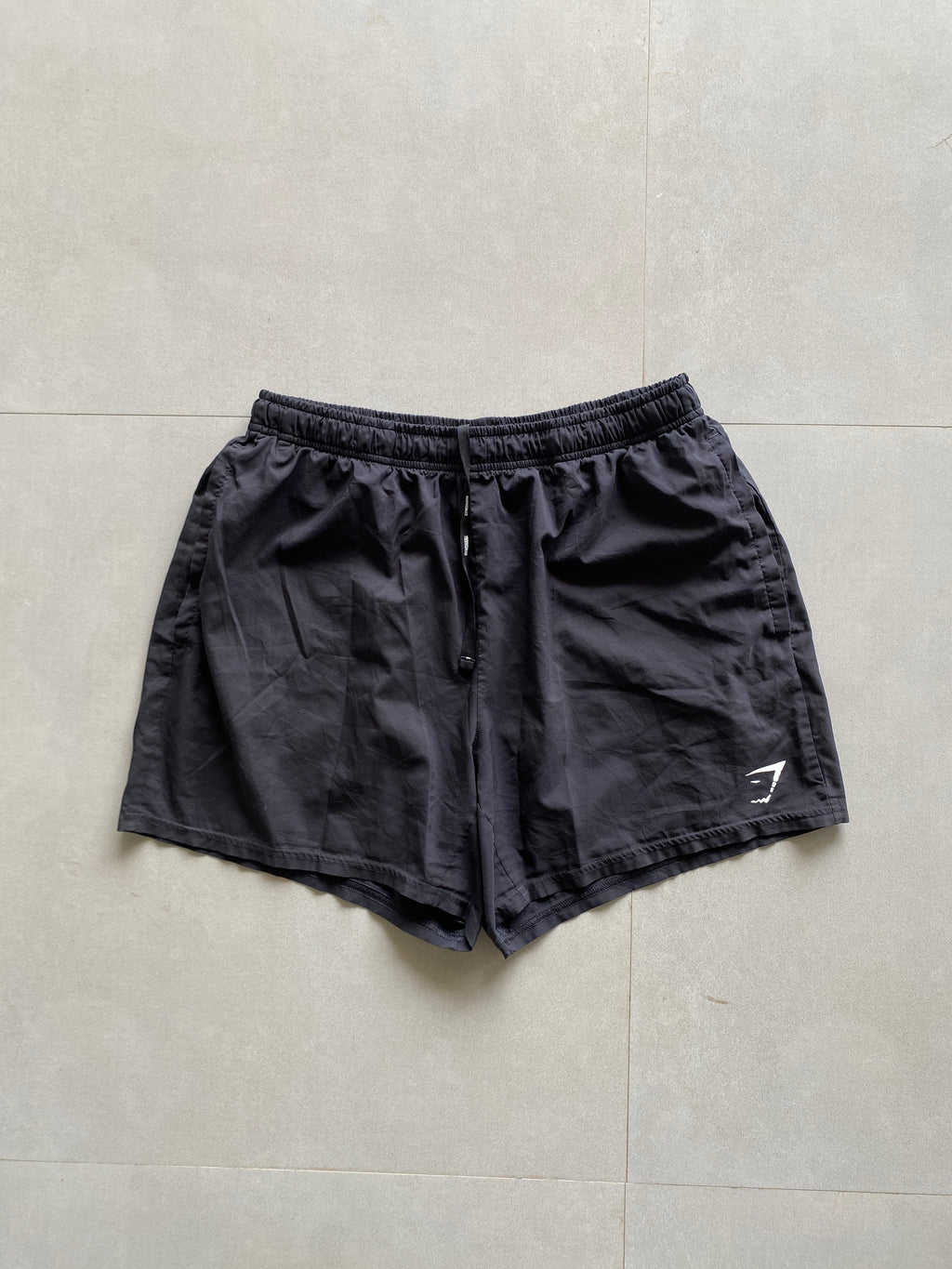 GYM SHARK SHORTS - L
