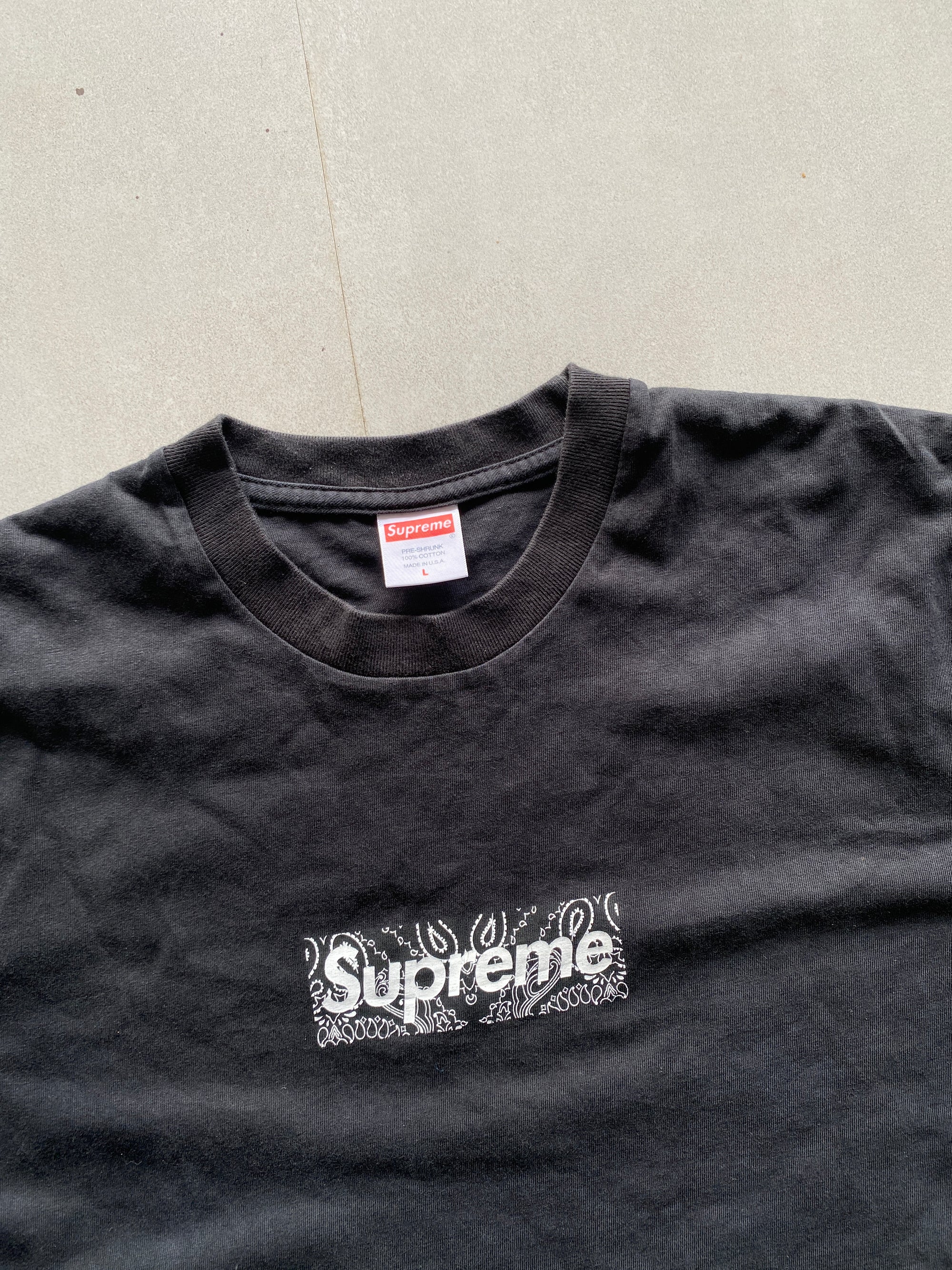 SUPREME TEE - M