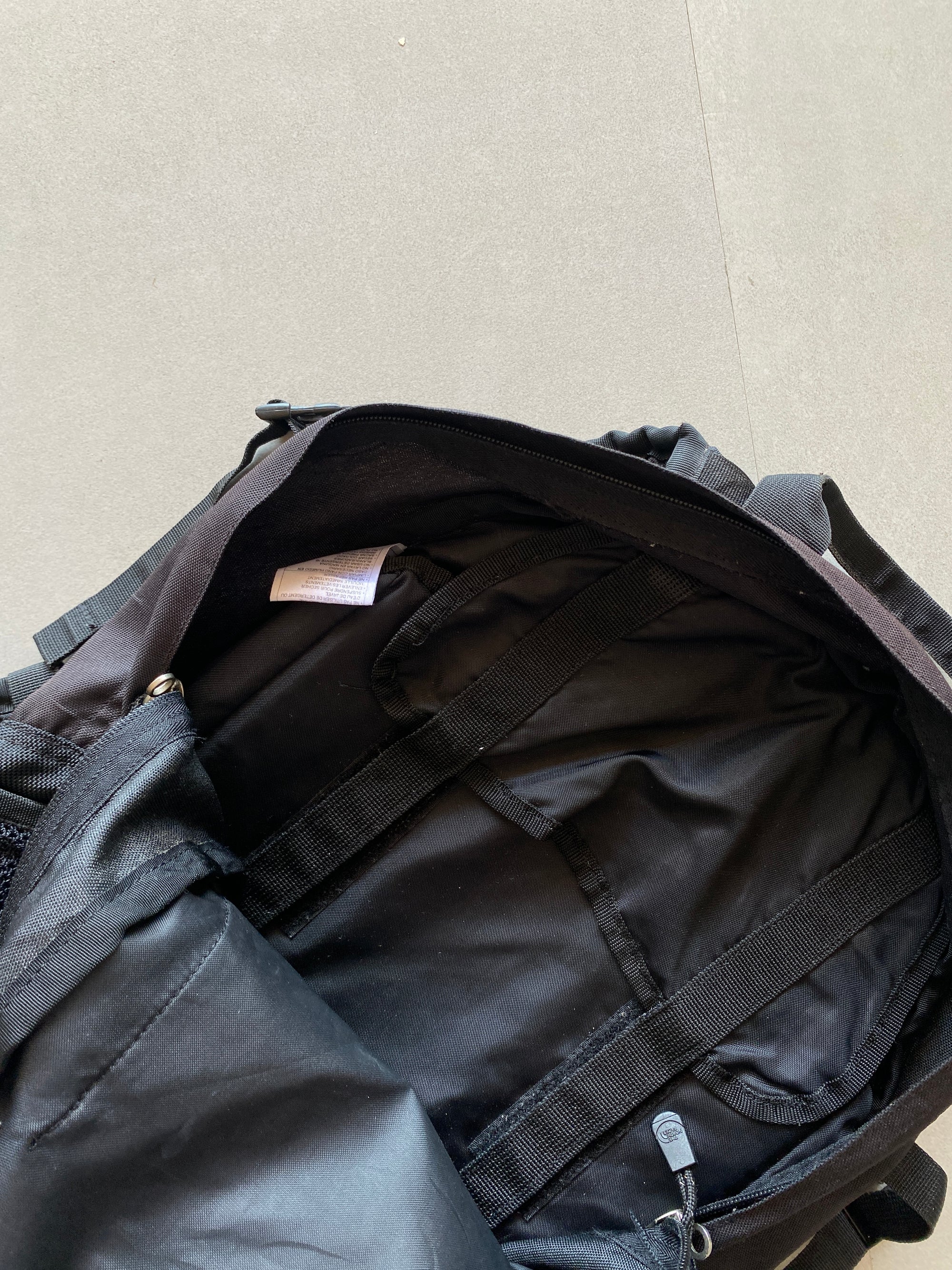 THE NORTH FACE HIKING BAG