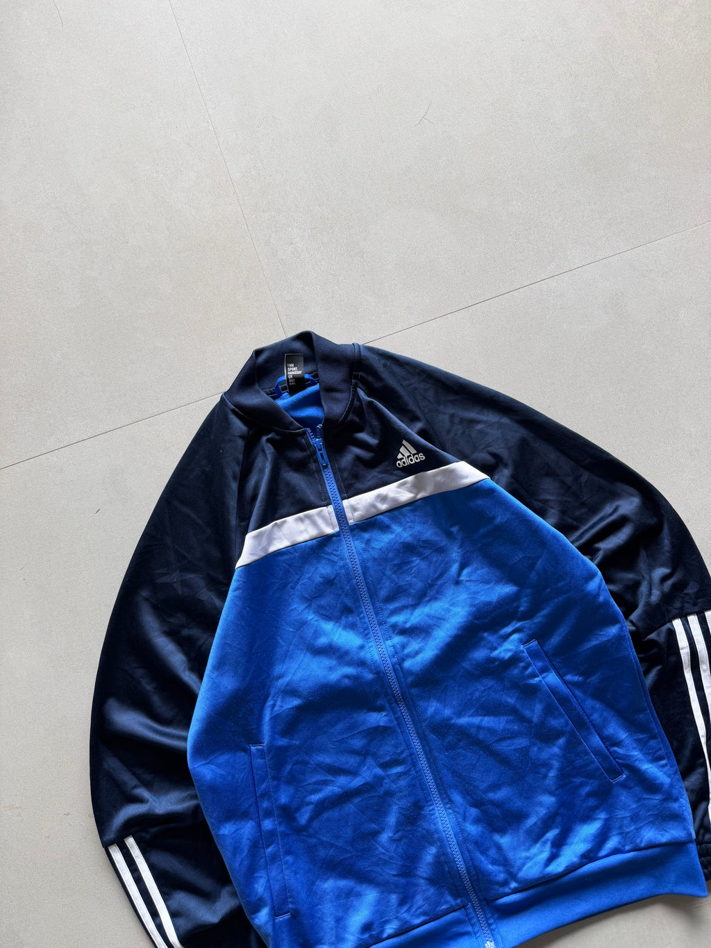 ADIDAS STRIPED JACKET - M