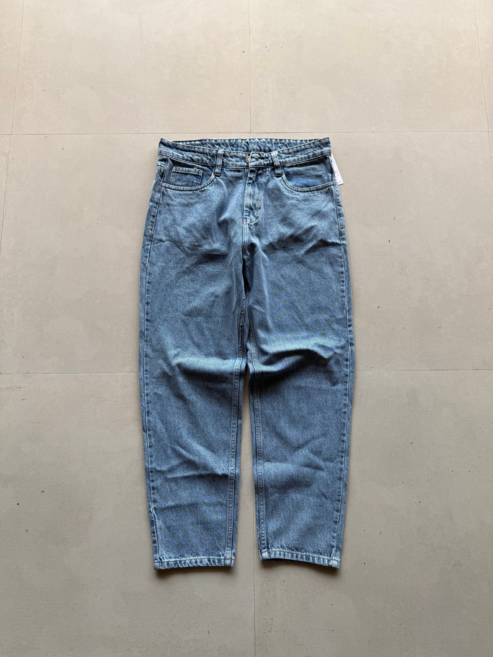 DN22 REGULAR FIT DENIM - M