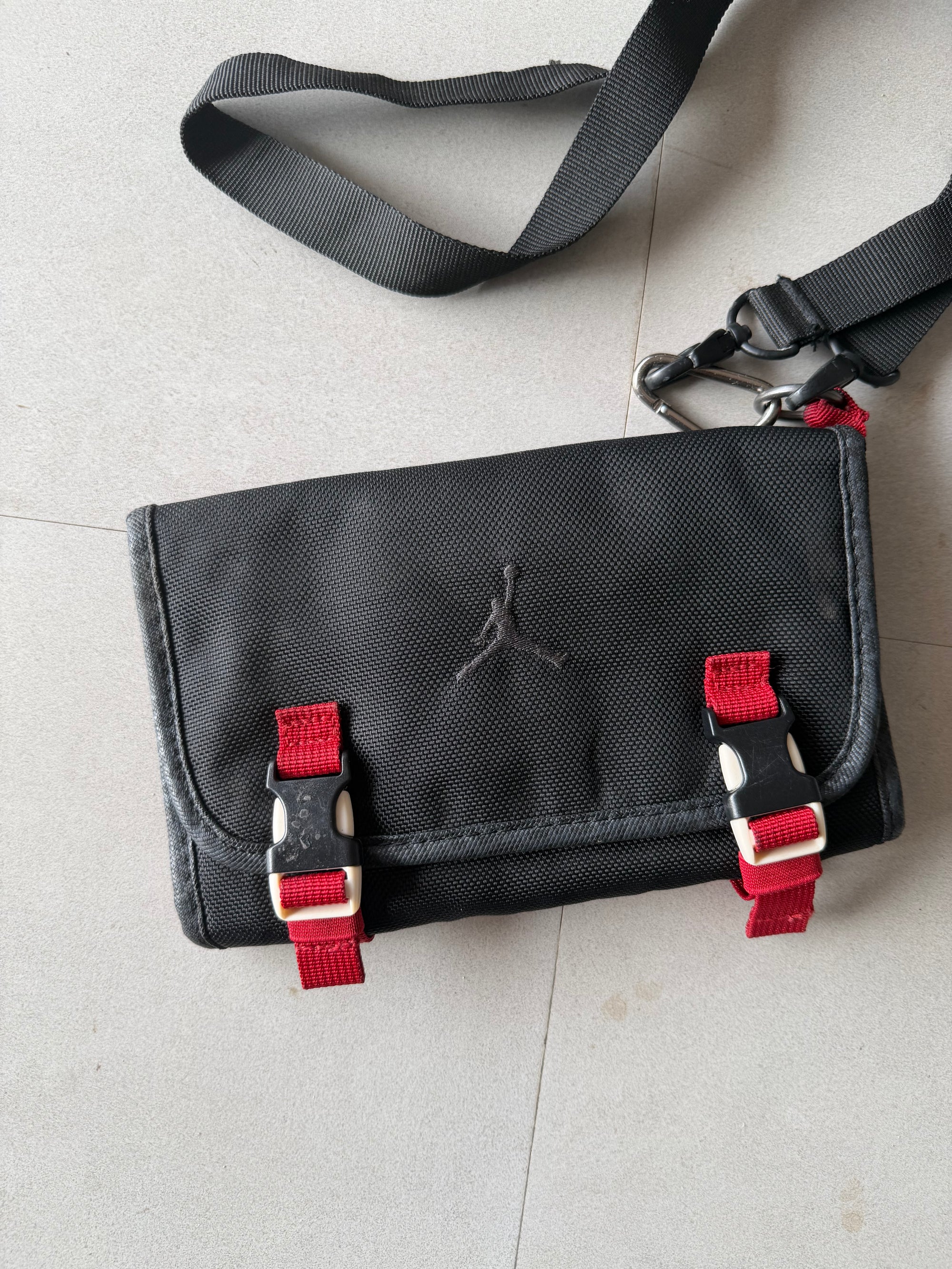 JORDAN SHOULDER PURSE