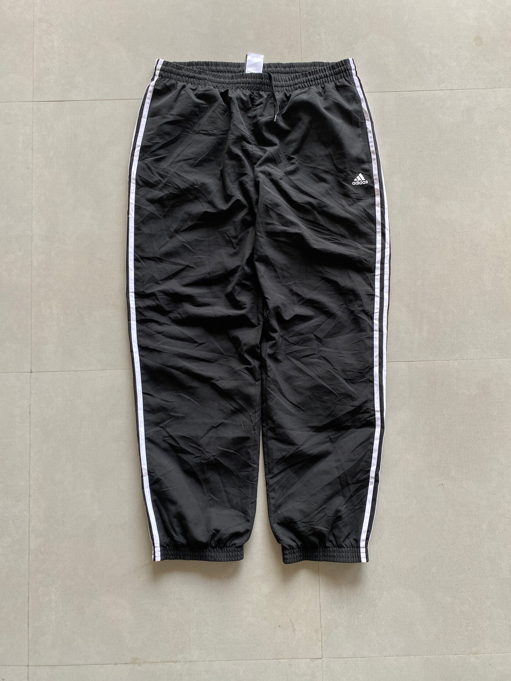 ADIDAS STRIPED TRACK PANT - M