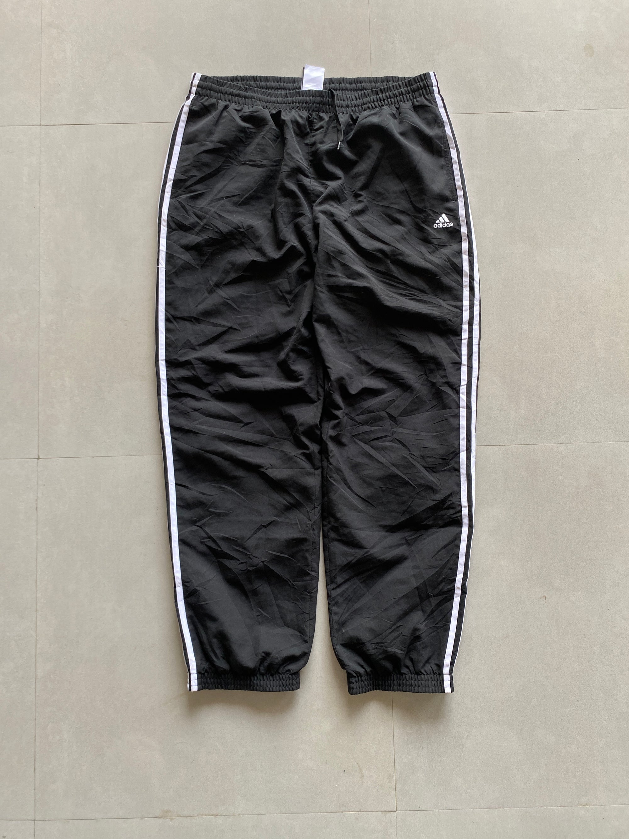 ADIDAS STRIPED TRACK PANT - M
