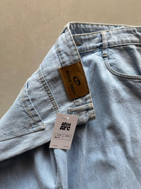 B24 STRIGHT FIT DENIM - M