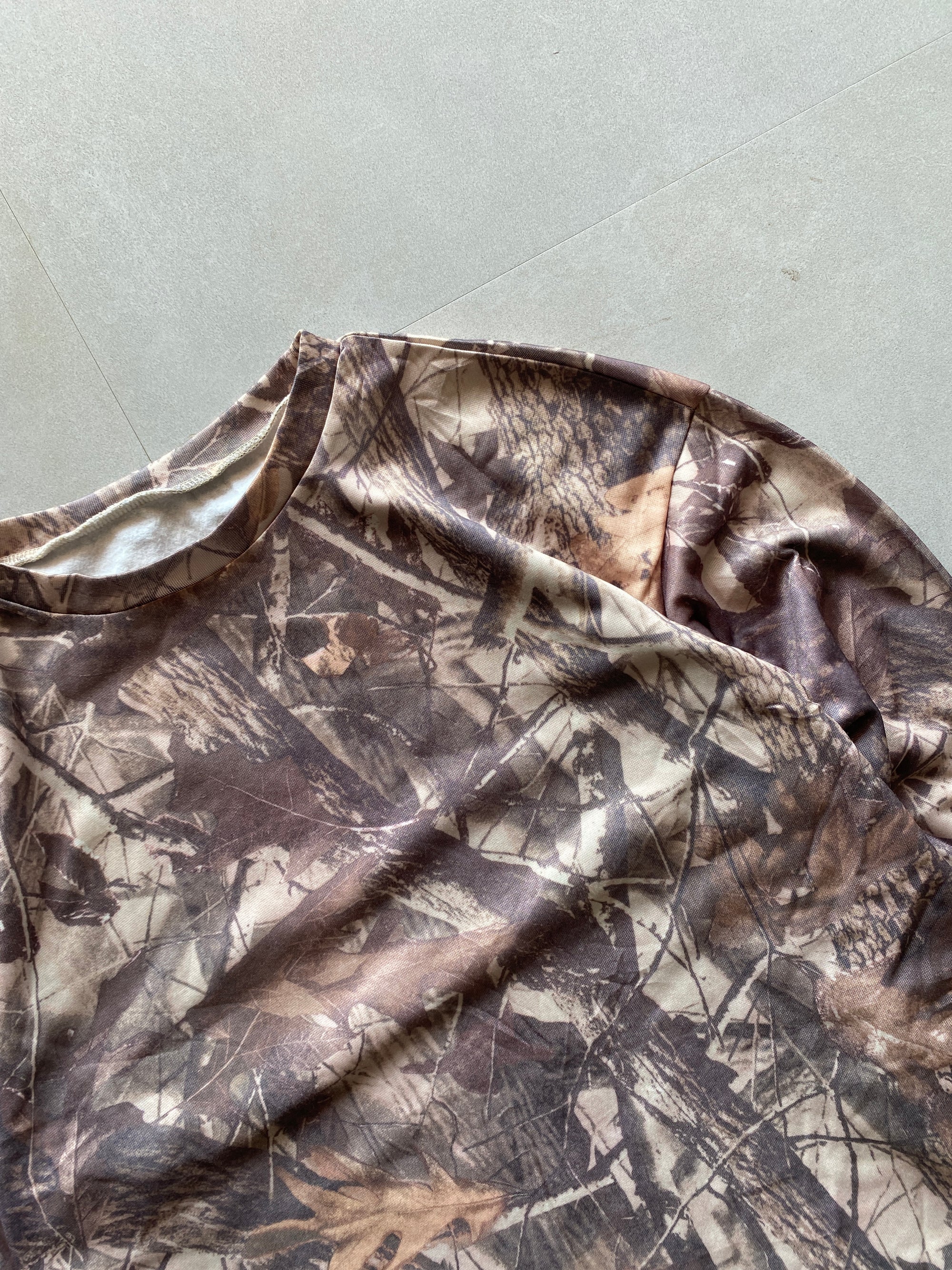 VINTAGE REALTREE CAMO SWEAT SHIRT - M