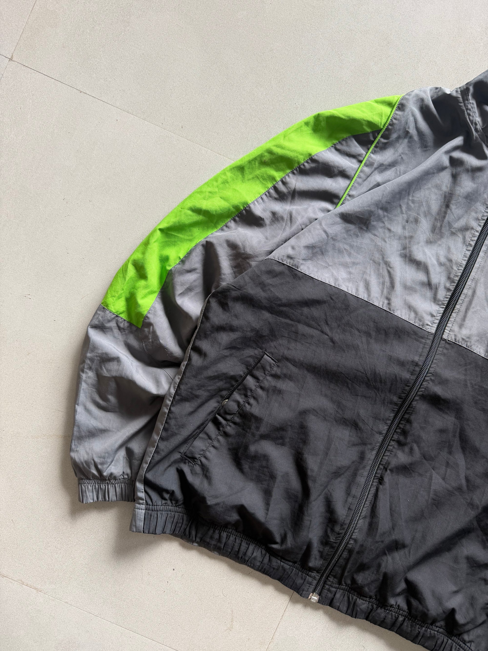 VINTAGE NIKE JACKET - L