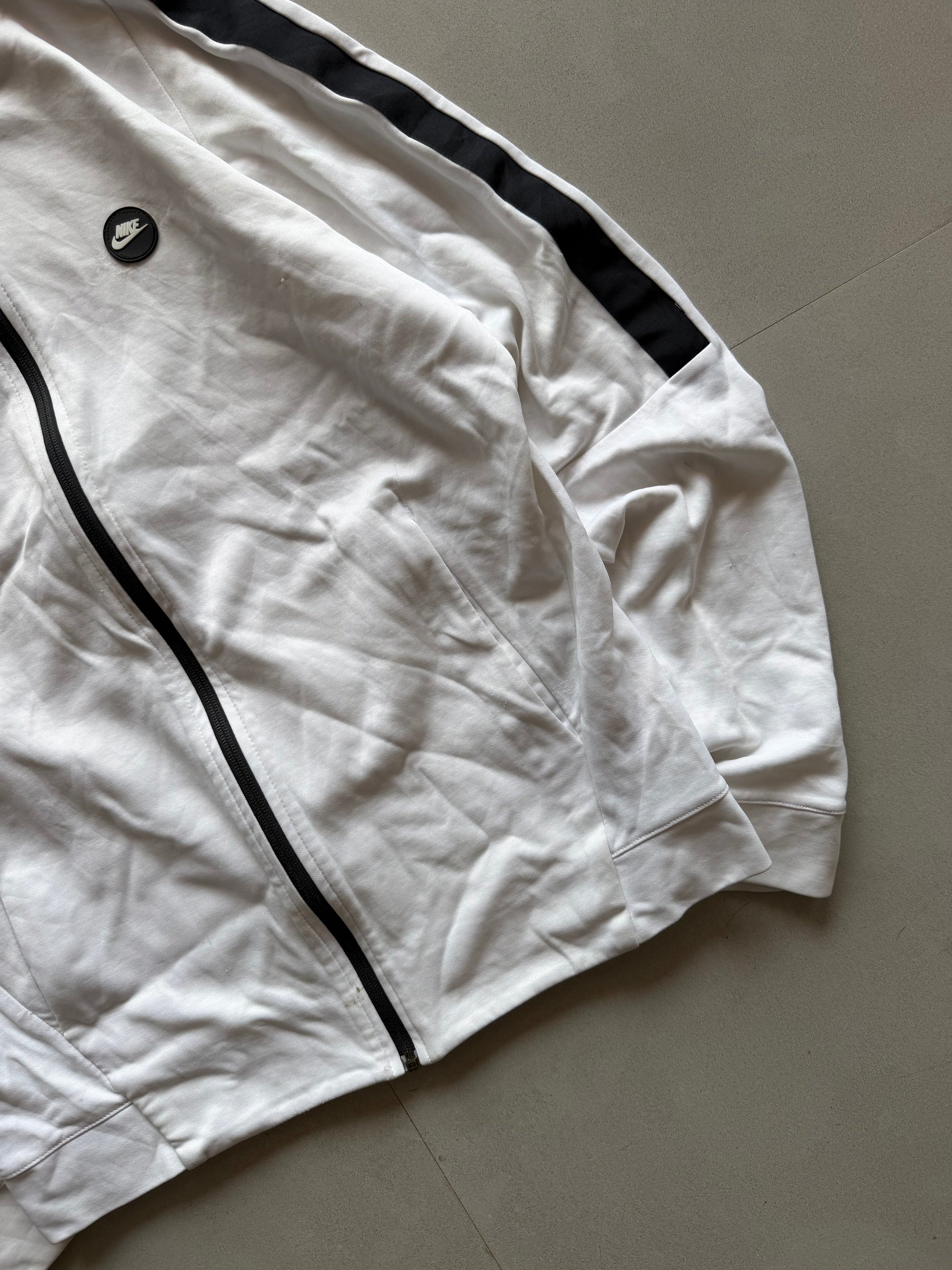 VINTAGE NIKE JACKET - M