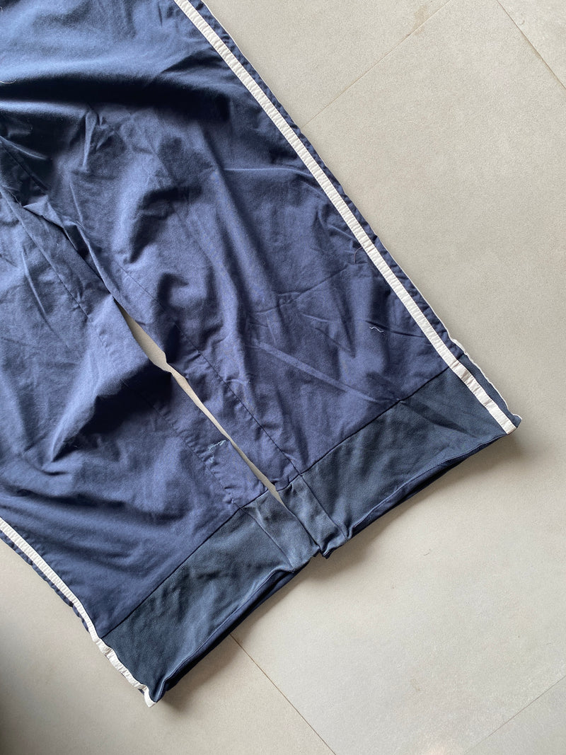 VINTAGE ADIDAS STRIPED TRACK PANT - M