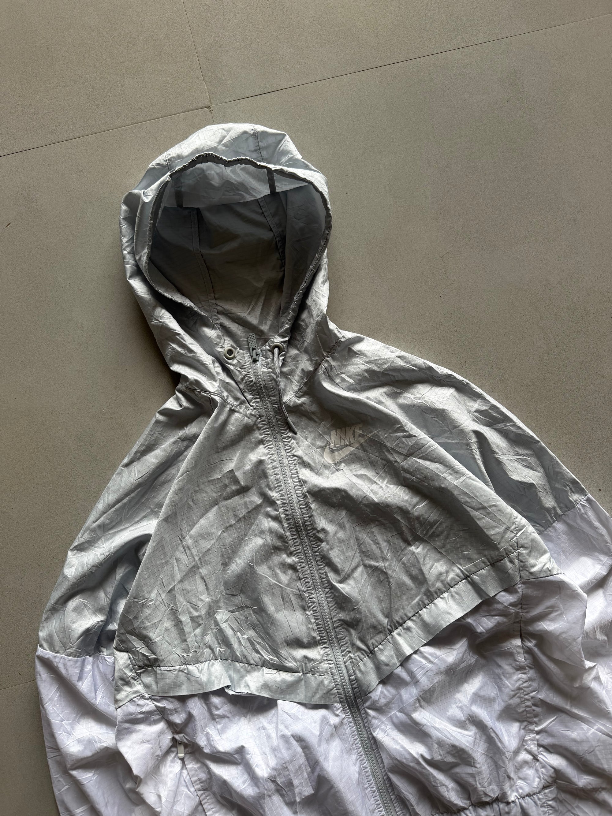 VINTAGE NIKE JACKET - M