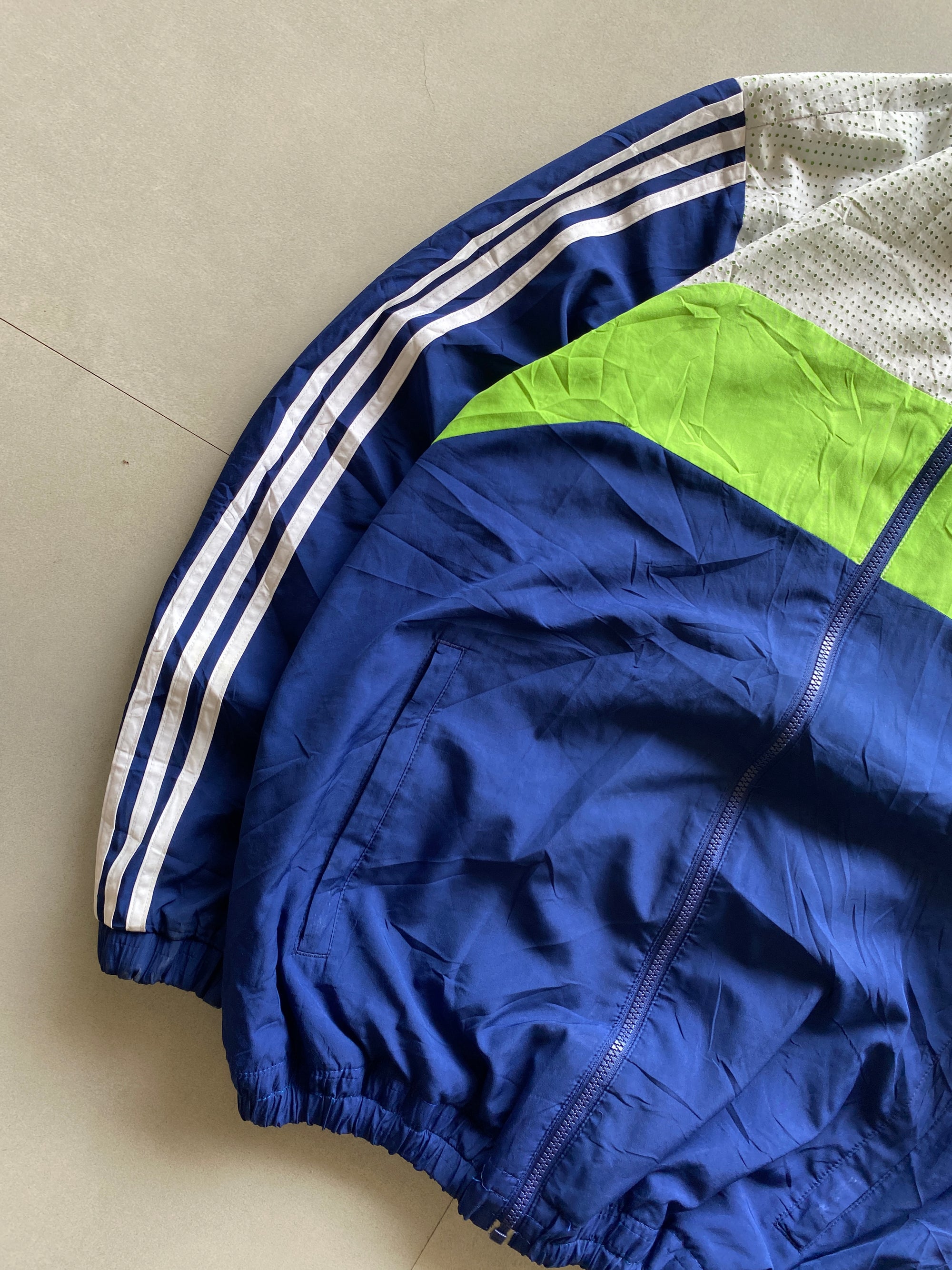 ADIDAS STRIPED JACKET - L