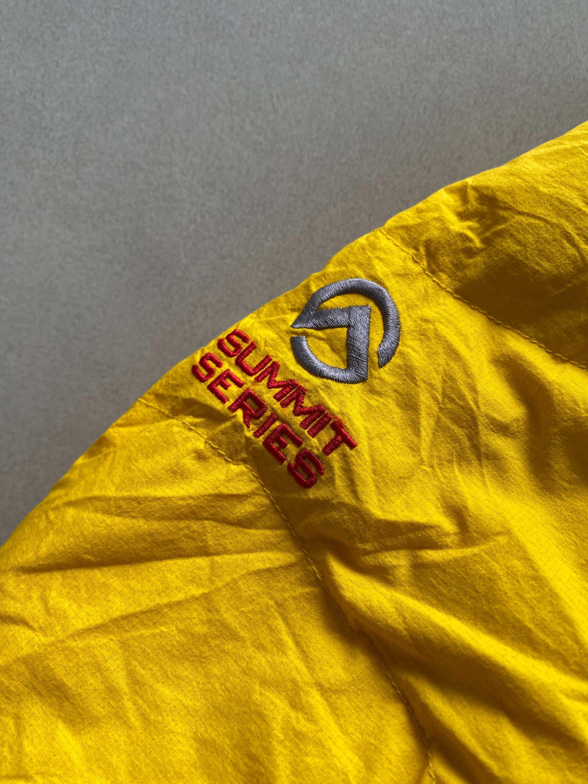 THE NORTH FACE SUMMIT SERIES HYVENT 800 PUFFER JACKET - S