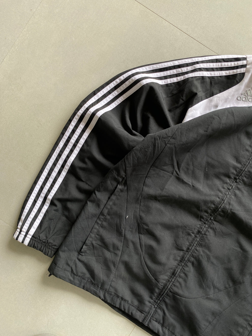 VINTAGE ADIDAS STRIPED JACKET -M