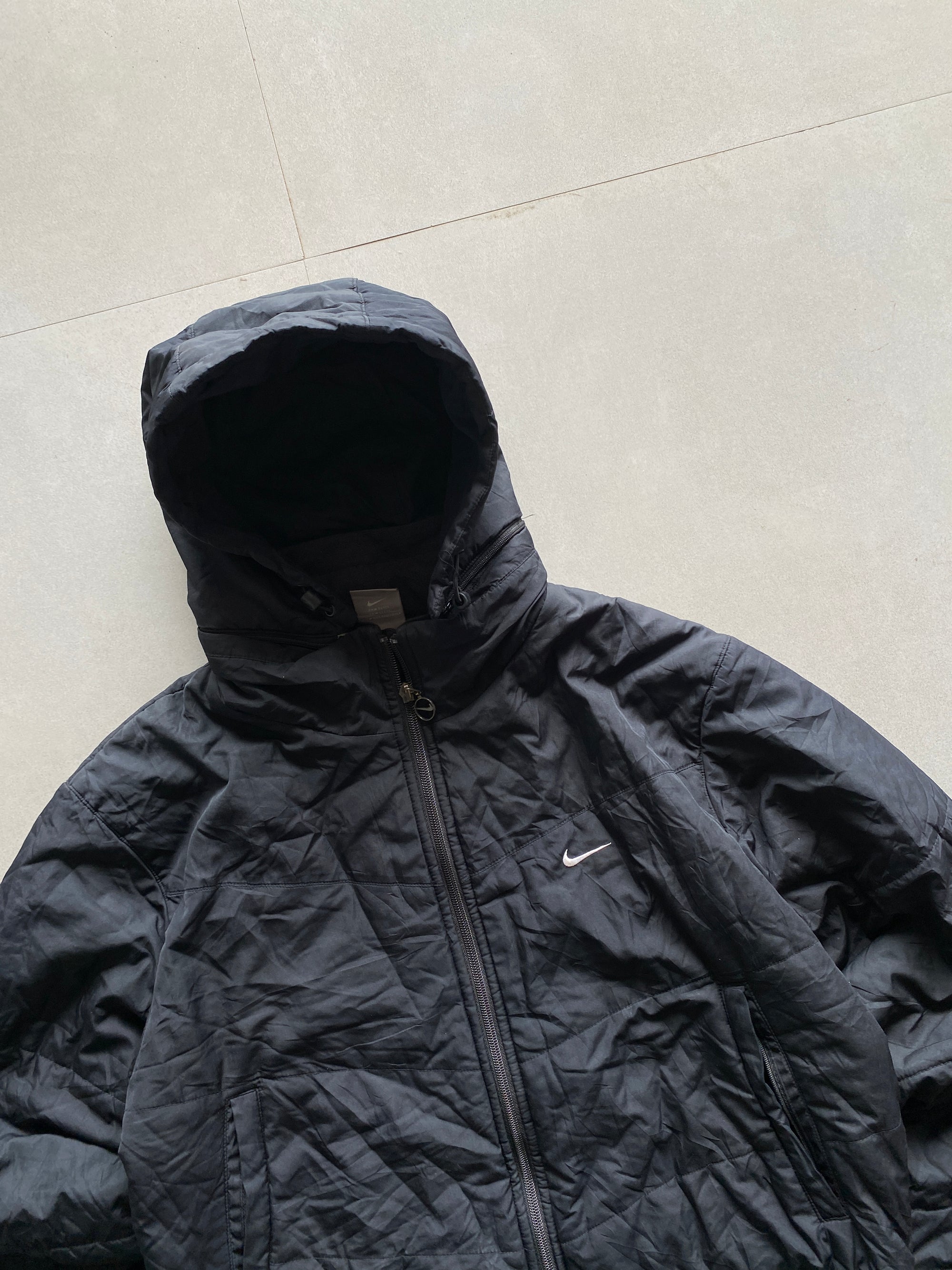 NIKE LIGHT WEIGHT PUFFER JACKET - S