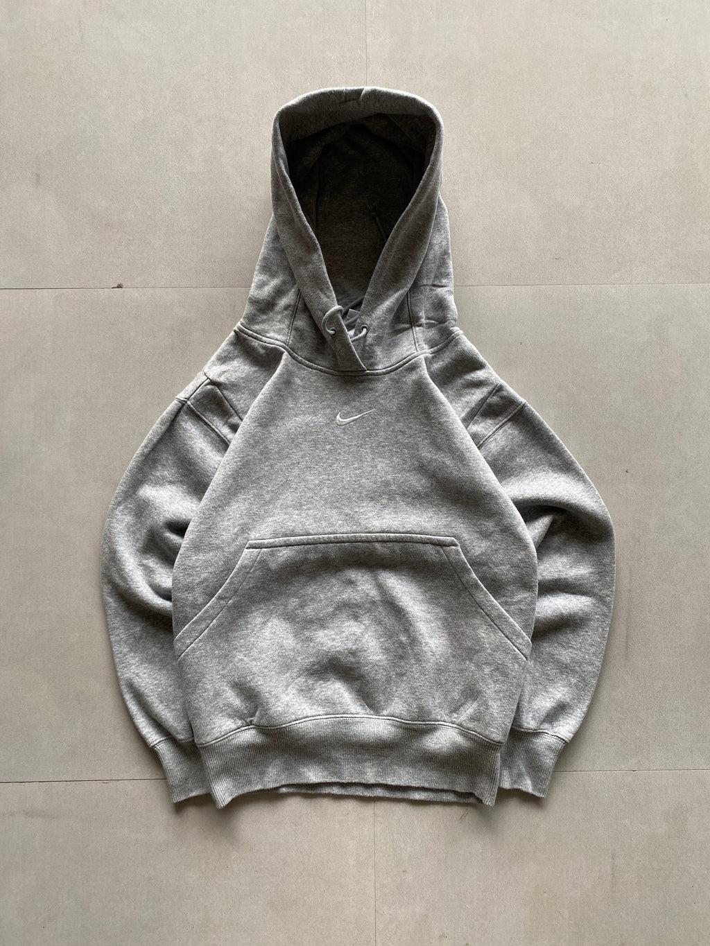 NIKE CENTER SWOOSH HOODIE - XS