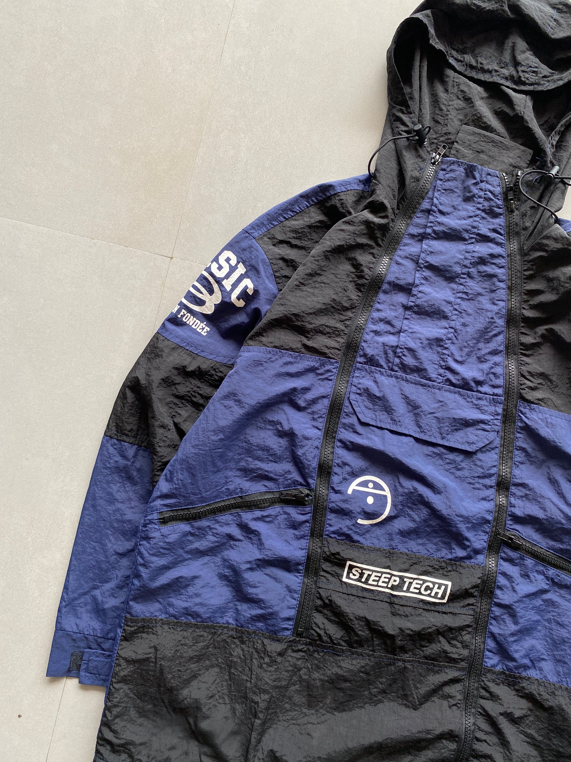 STEEP-TECH JACKET - L