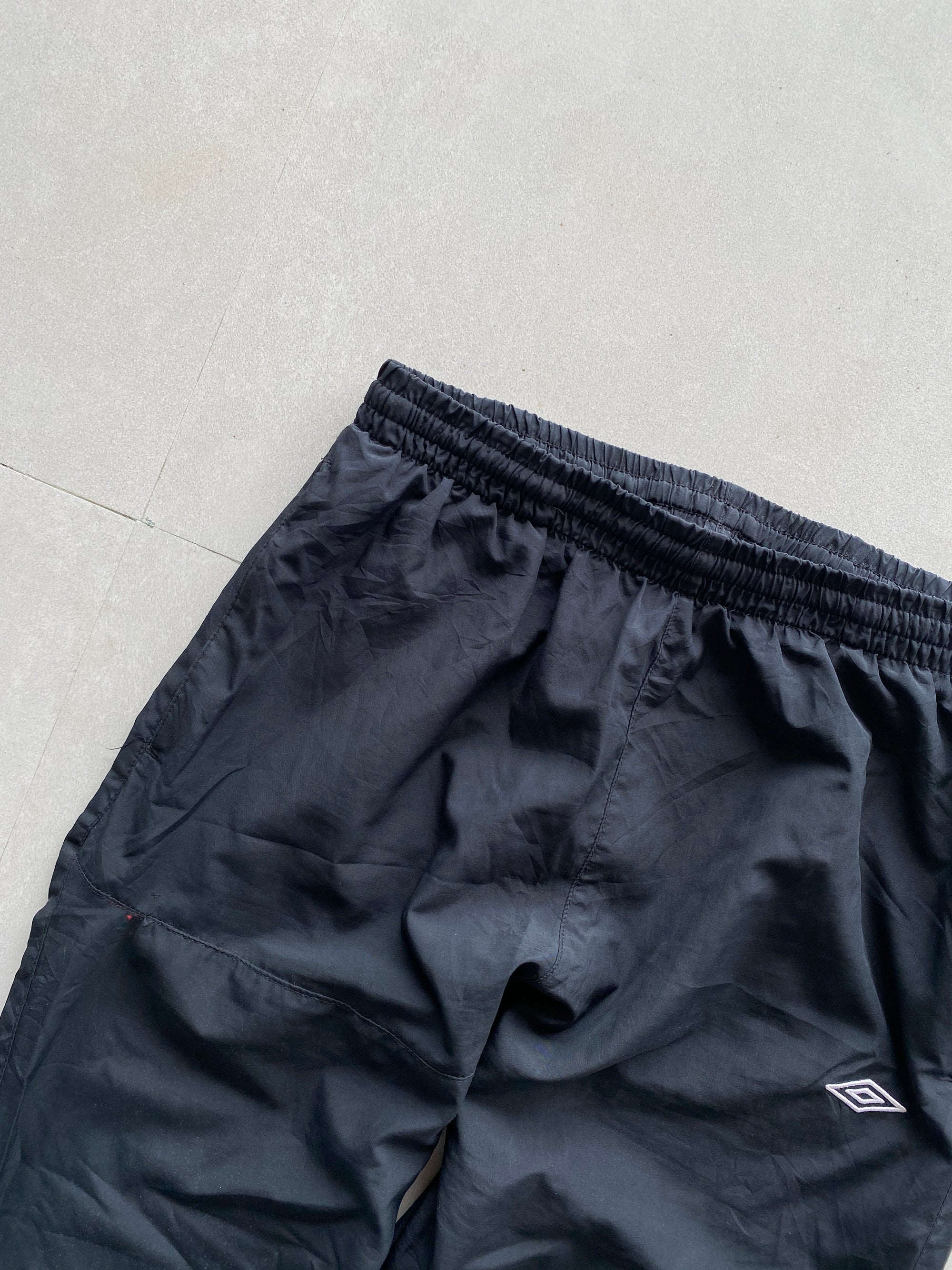 UMBRO TRACK PANT - M