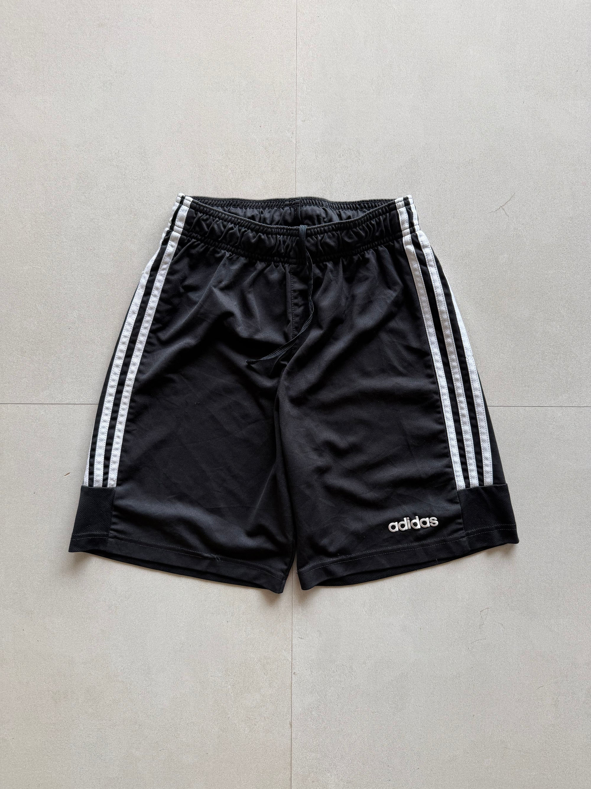 ADIDAS STRIPED SHORTS - XS