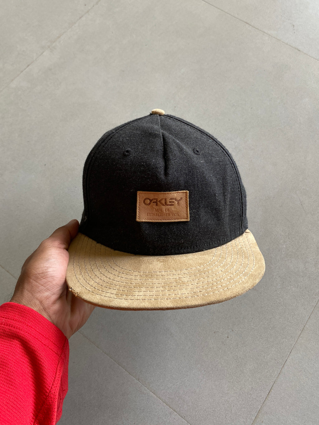 VINTAGE OAKLEY CAP