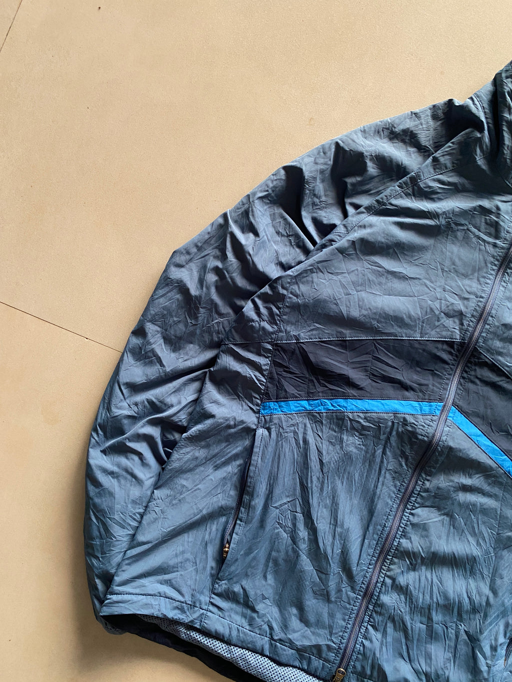 VINTAGE NIKE JACKET - M