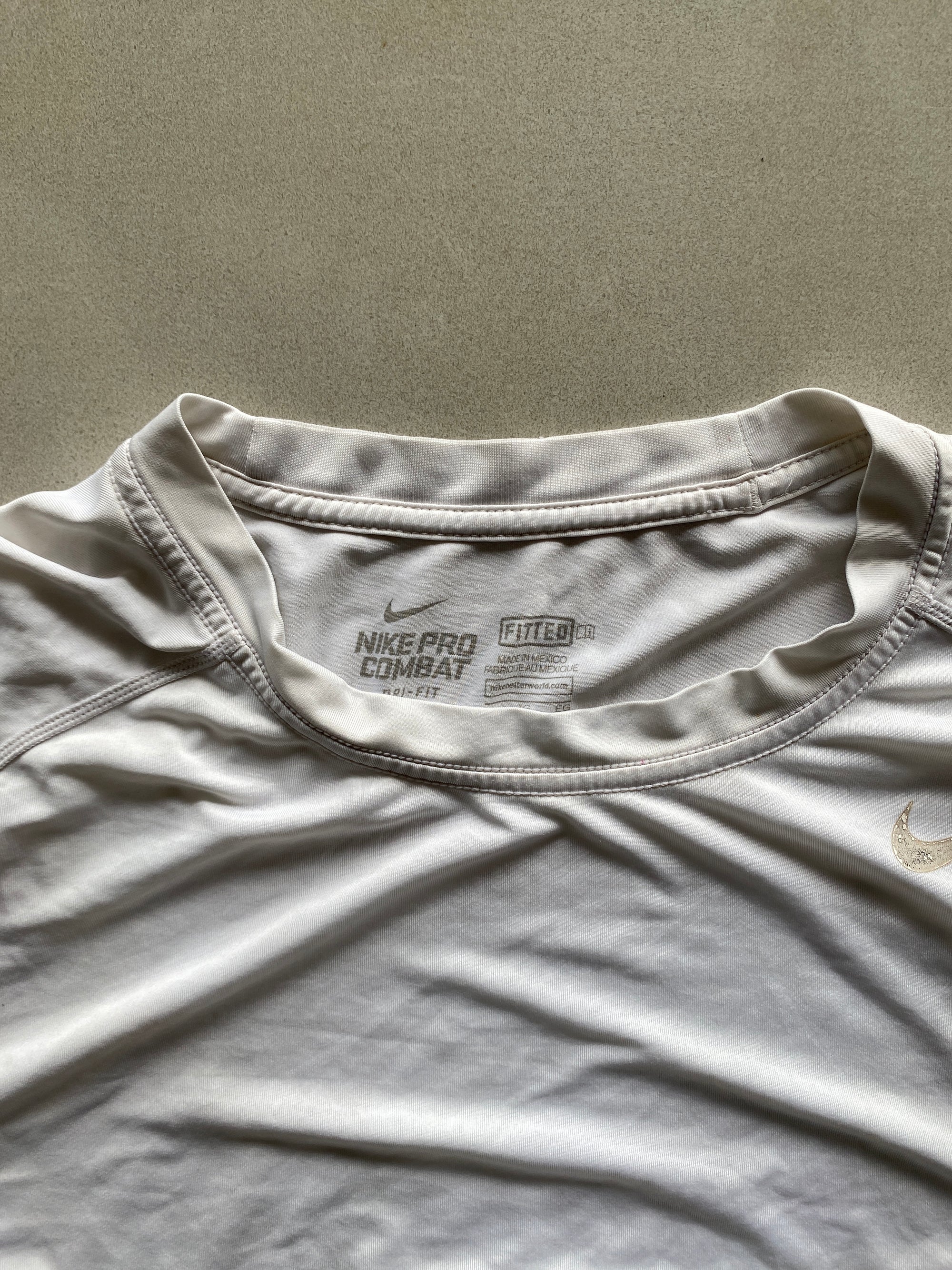NIKE PRO-COMPACT COMPRESSION TEE - M