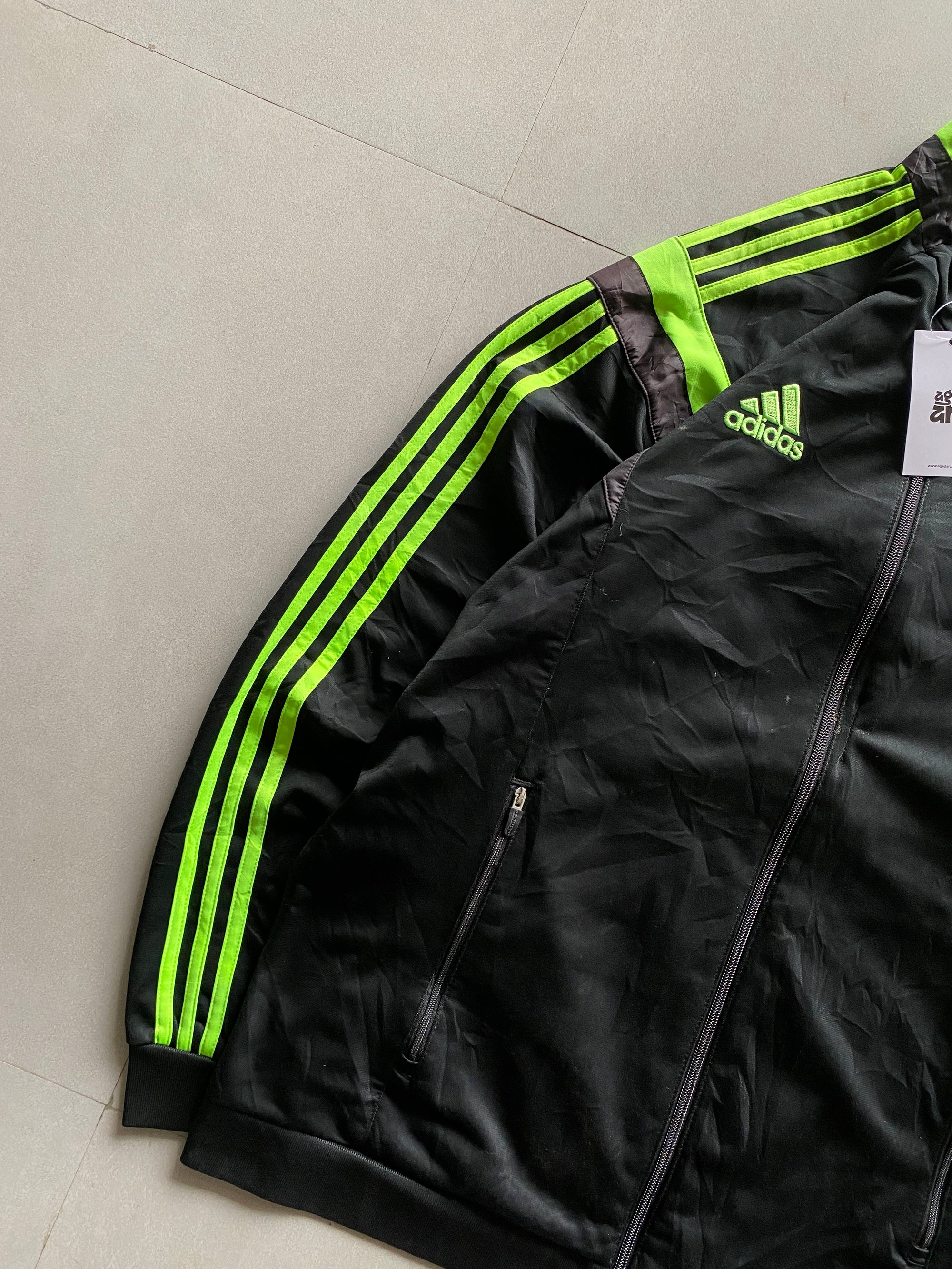 ADIDAS STRIPED JACKET - M