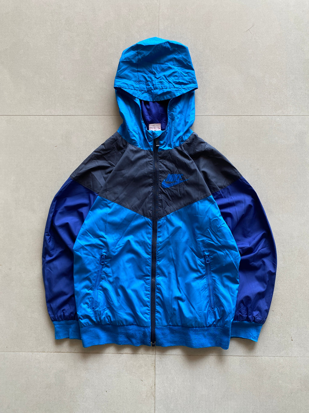NIKE HOODED JACKET - YL