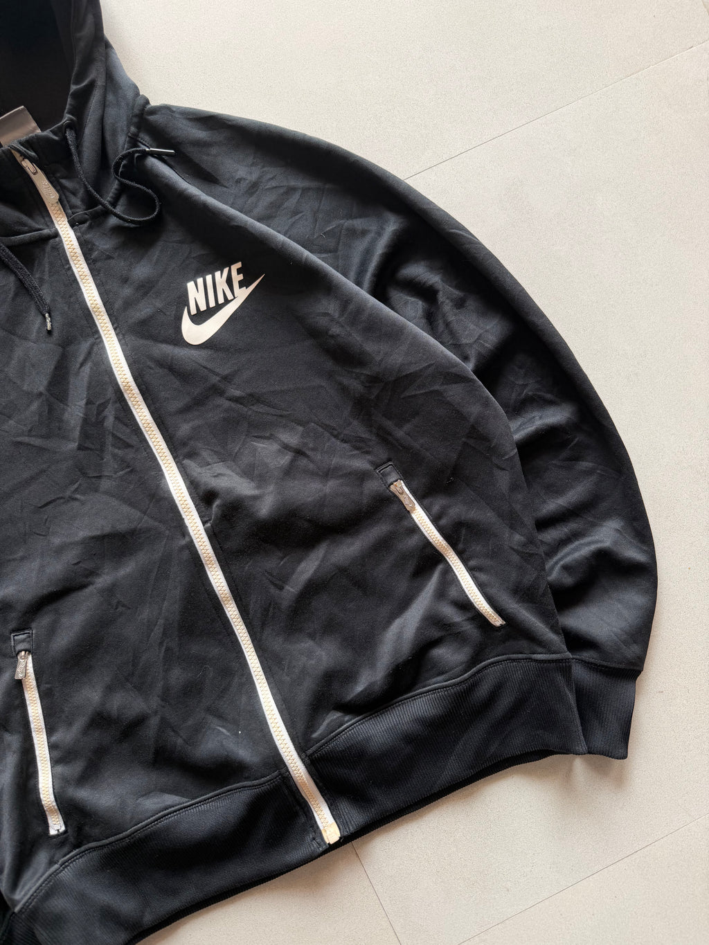 VINTAGE NIKE JACKET - L