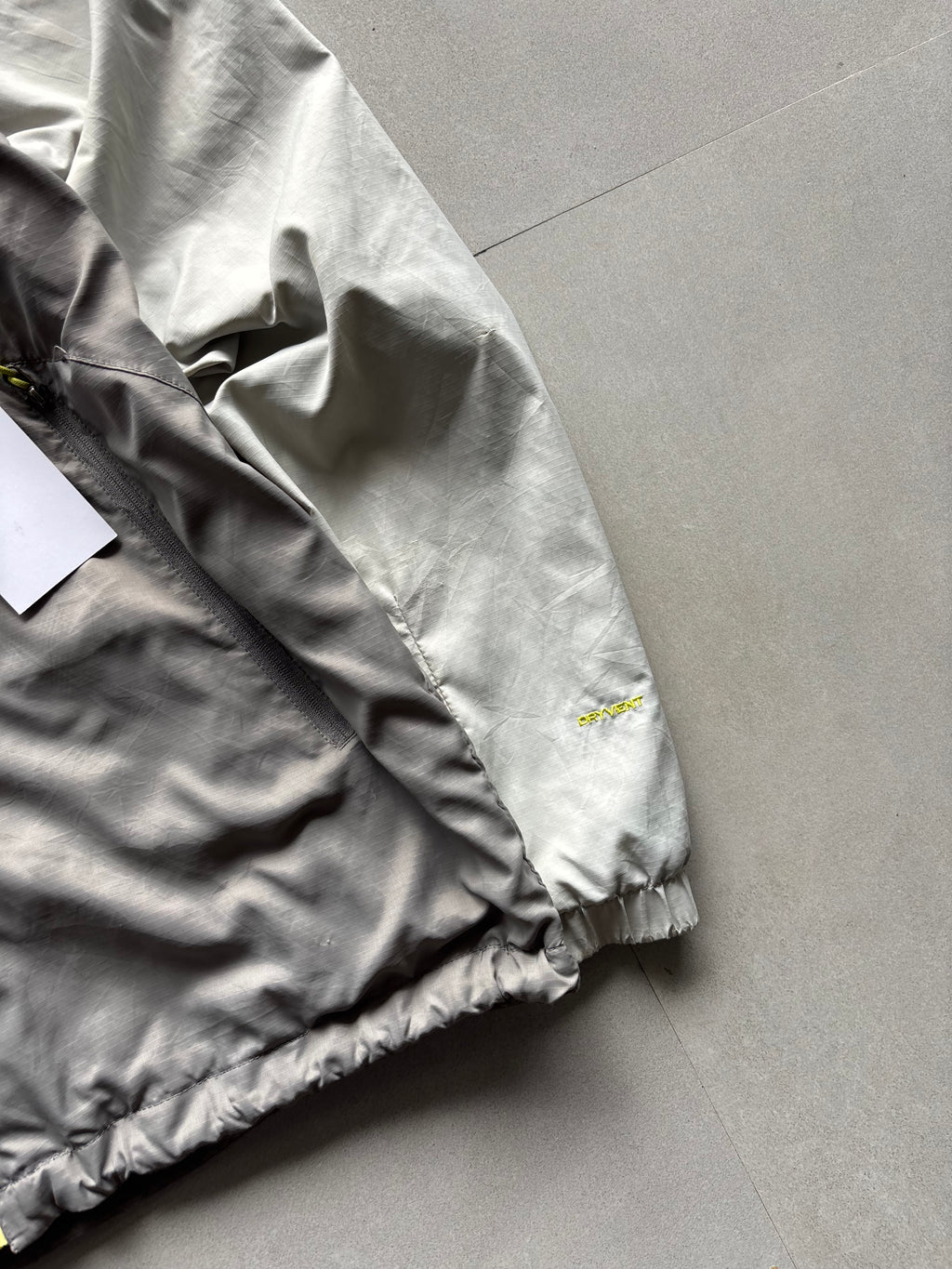 THE NORTH FACE HYVENT JACKET - L
