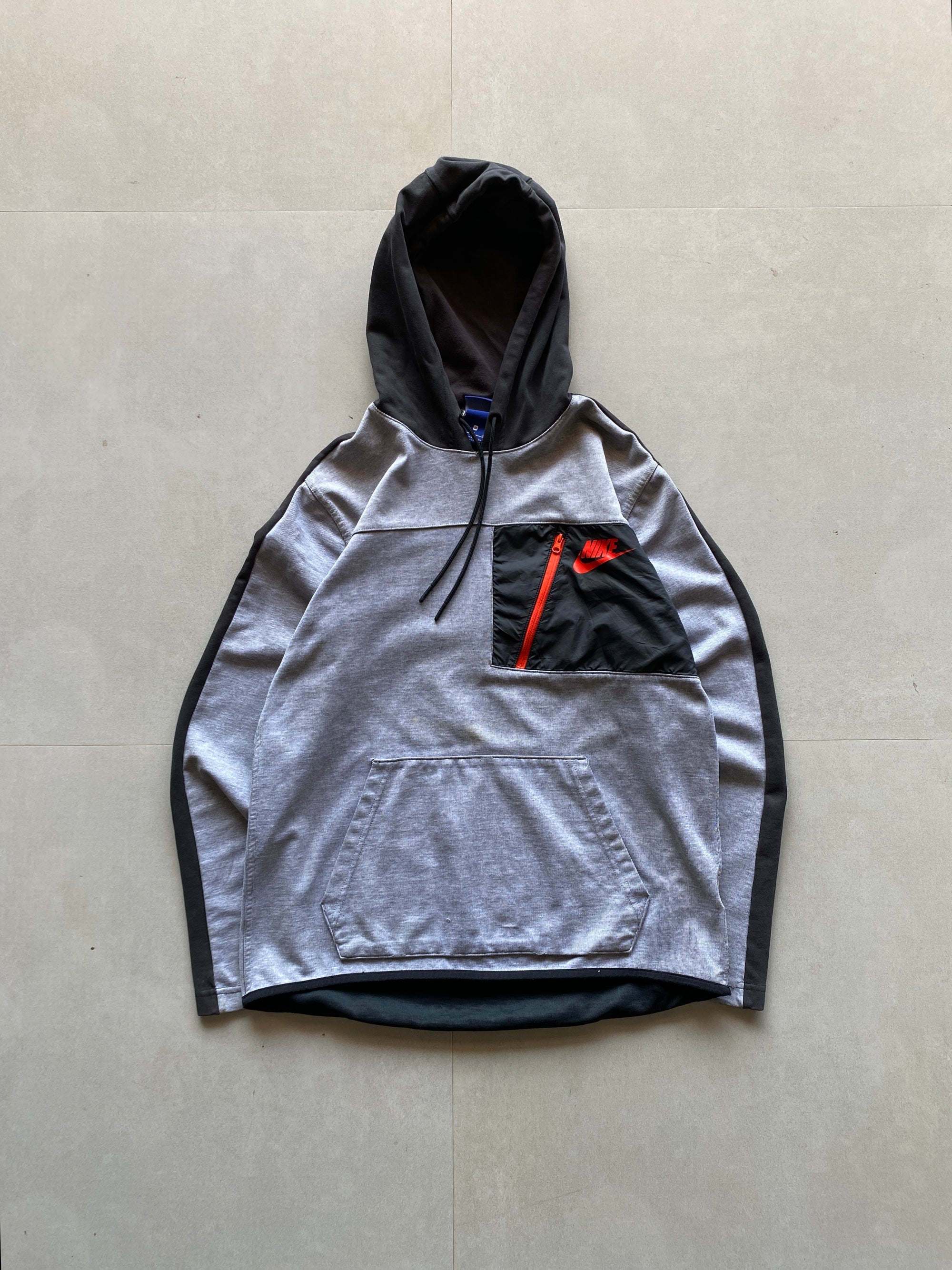 VINTAGE NIKE HOODIE  - M