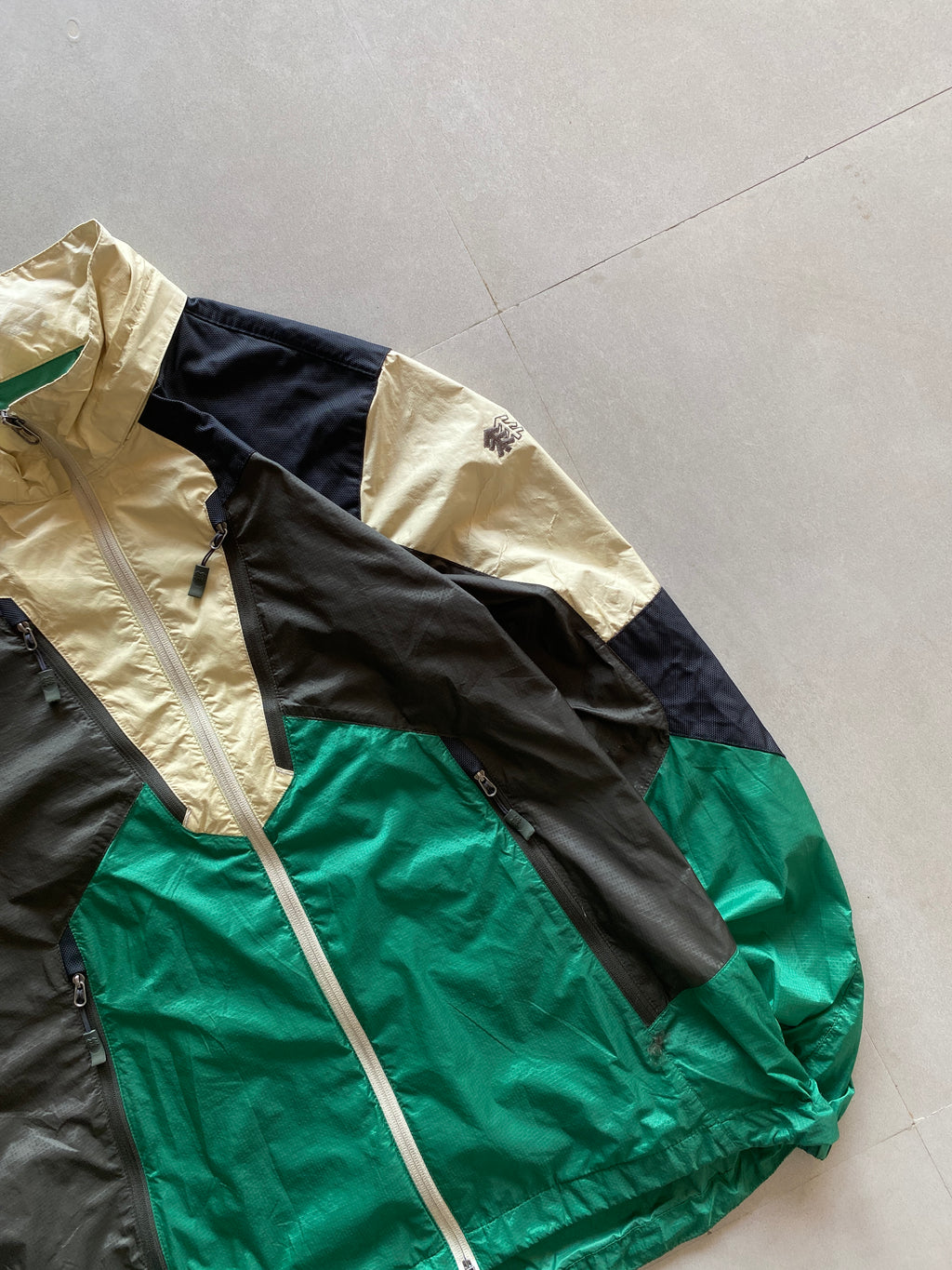 HIKING JACKET - L