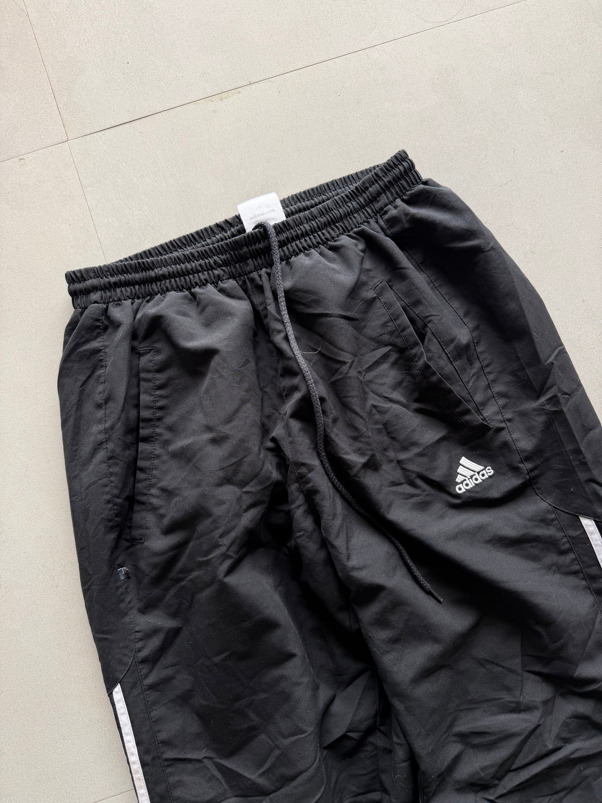 ADIDAS STRIPED TRACK PANT5 - M