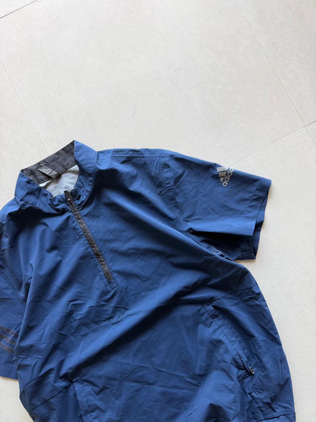 ADIDAS SHORT SLEEVE QUARTER ZIP JACKET - XL