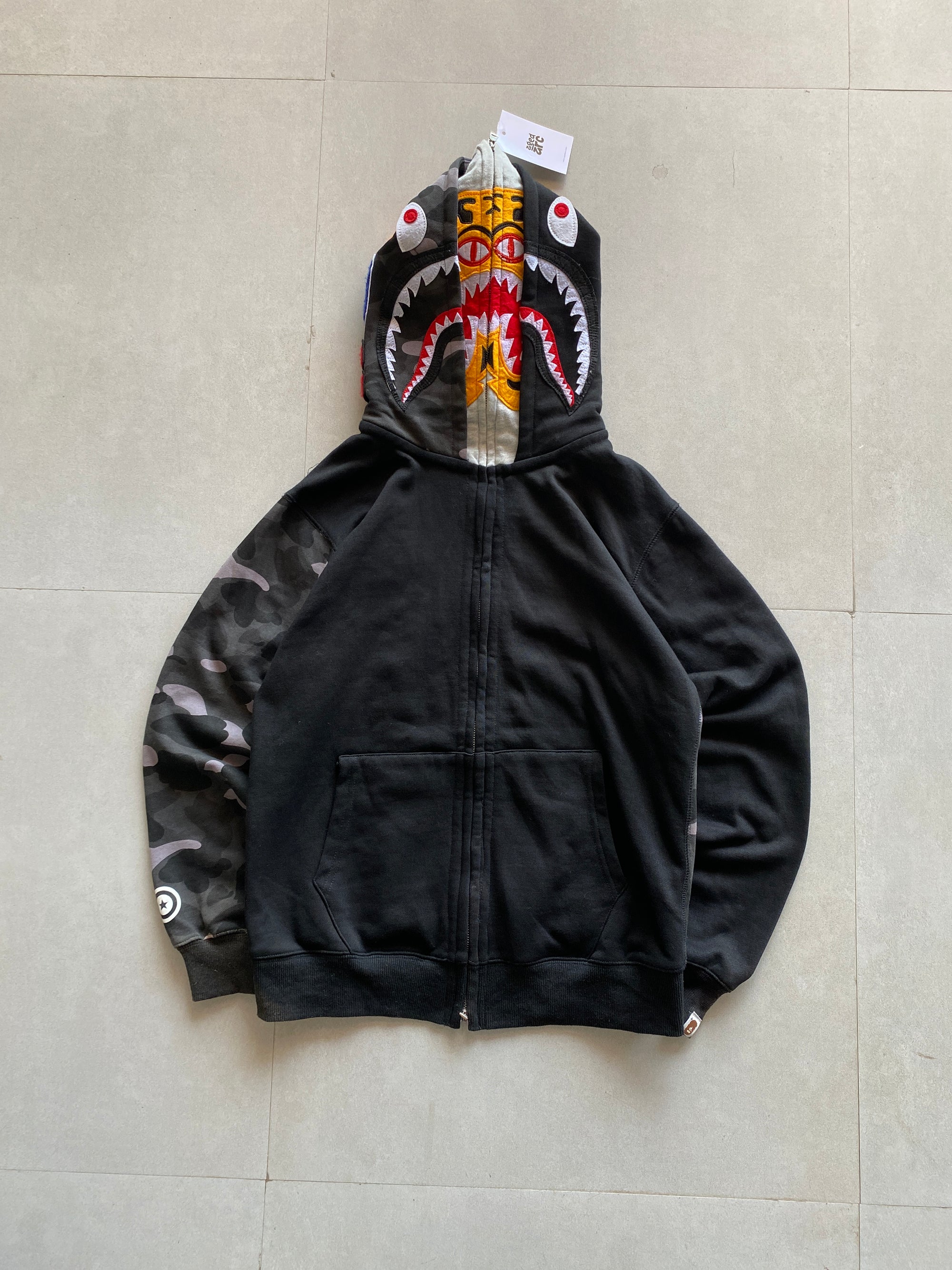 BAPE SHARK HOODIE - S