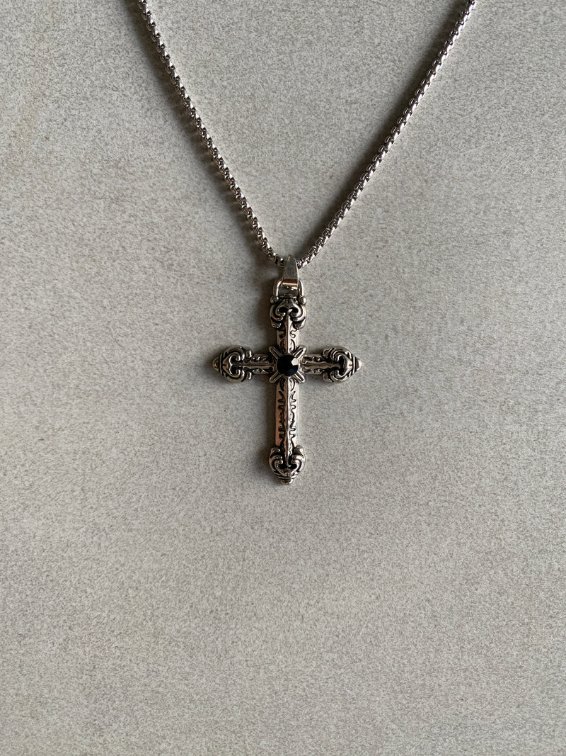 GOTHIC CROSS PENDANT CHAIN