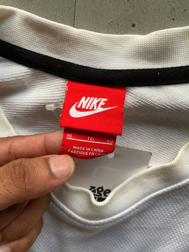 NIKE SWEATSHIRT - XL