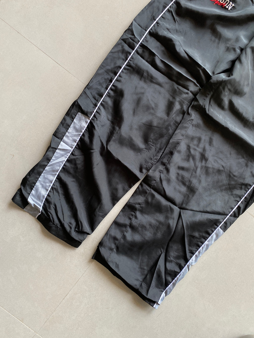 DRAGON BAGGY TRACK PANT - M